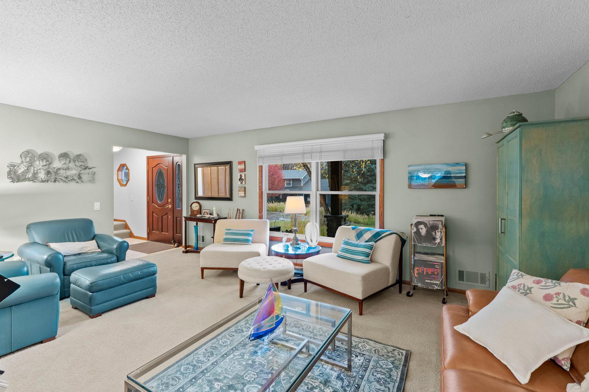 View of Residential at 6800 Brule Circle, Chanhassen MN 55317, Chanhassen (10 of 53) - Mike Wilen | Minnesota Team Real Estate