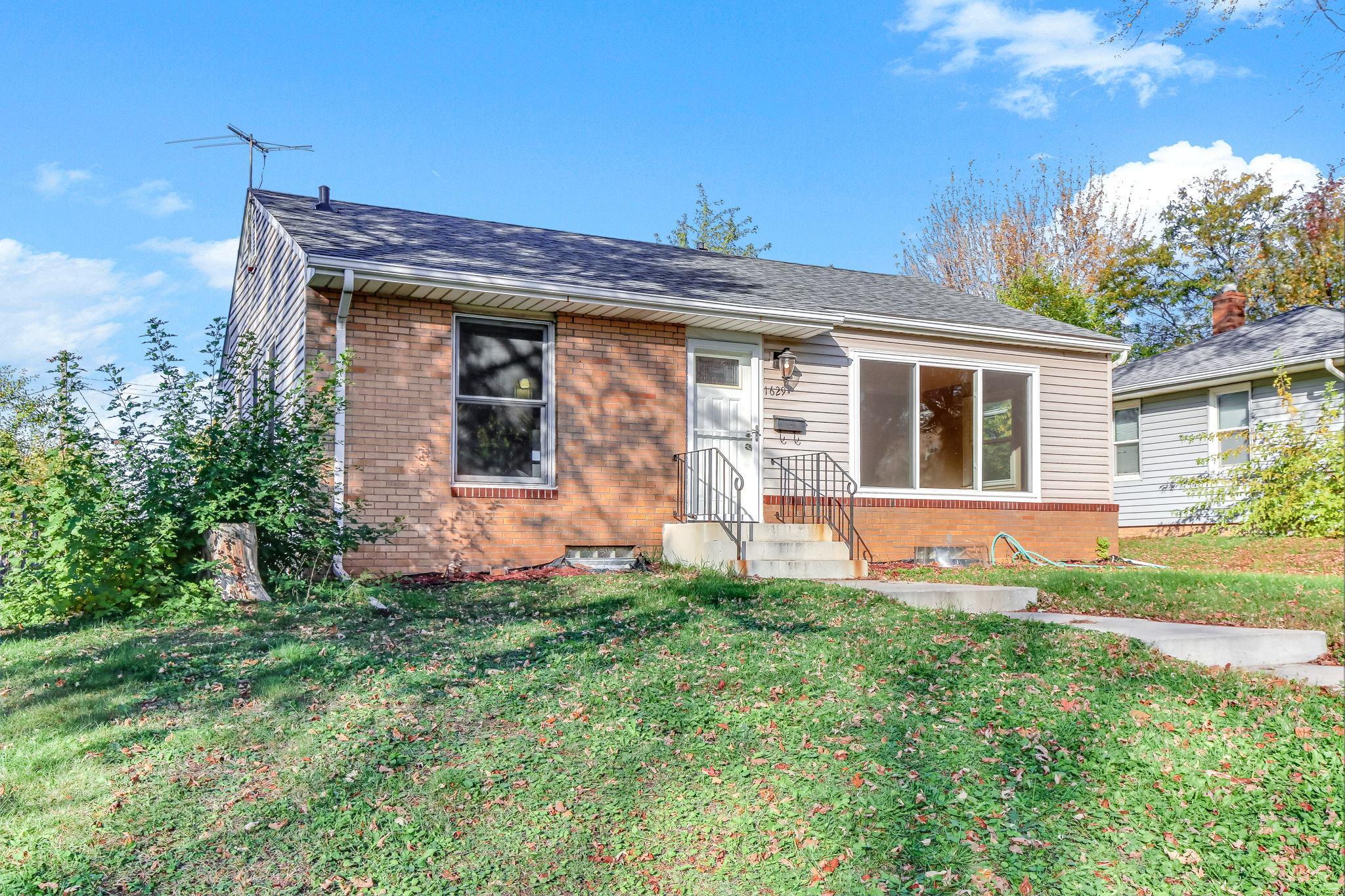 View of Single Family at 1629 Hazel Street, Saint Paul - Mike Wilen | Minnesota Team Real Estate
