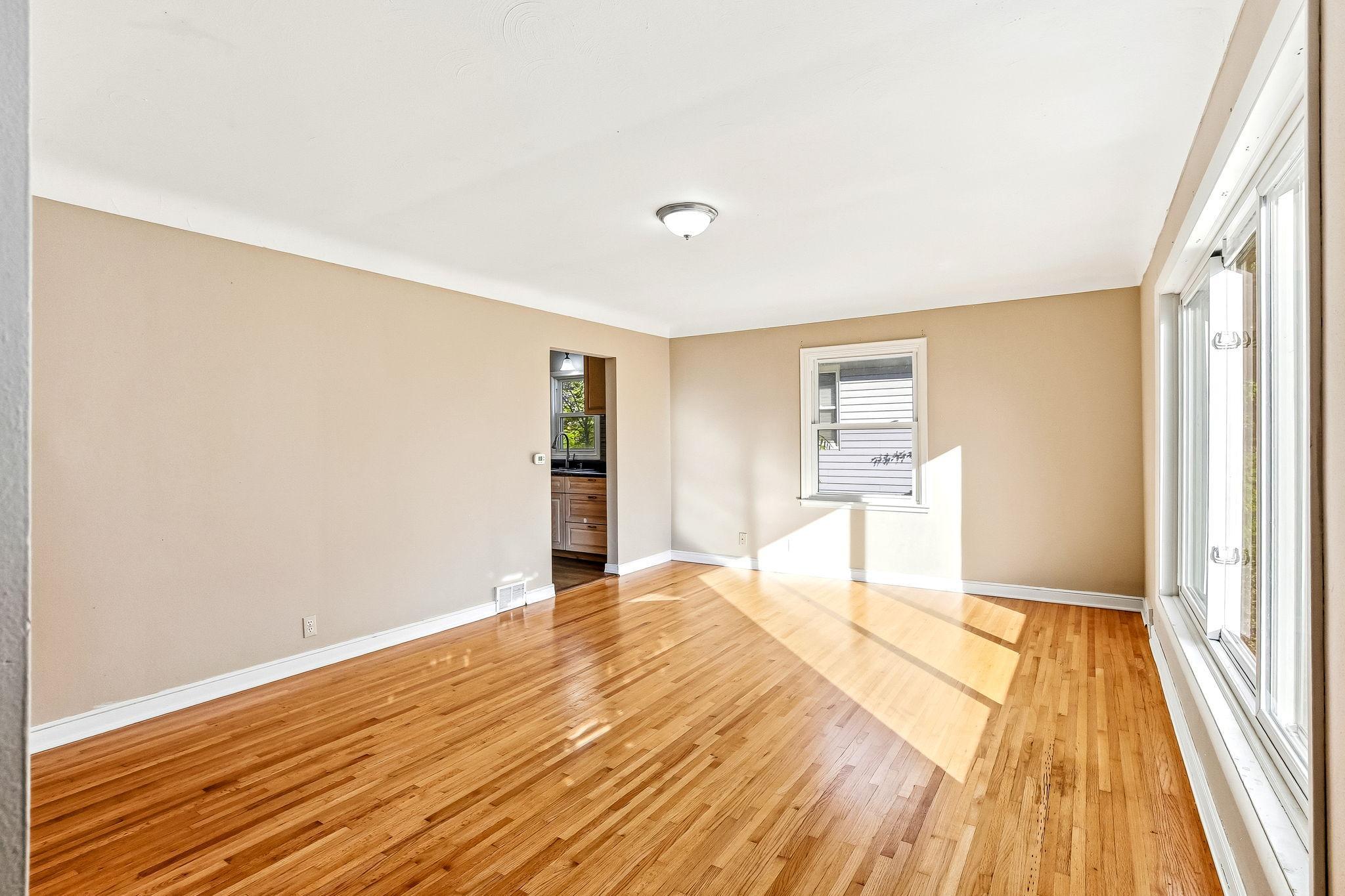 View of Residential at 1629 Hazel Street, Saint Paul MN 55119, Saint Paul (5 of 27) - Mike Wilen | Minnesota Team Real Estate