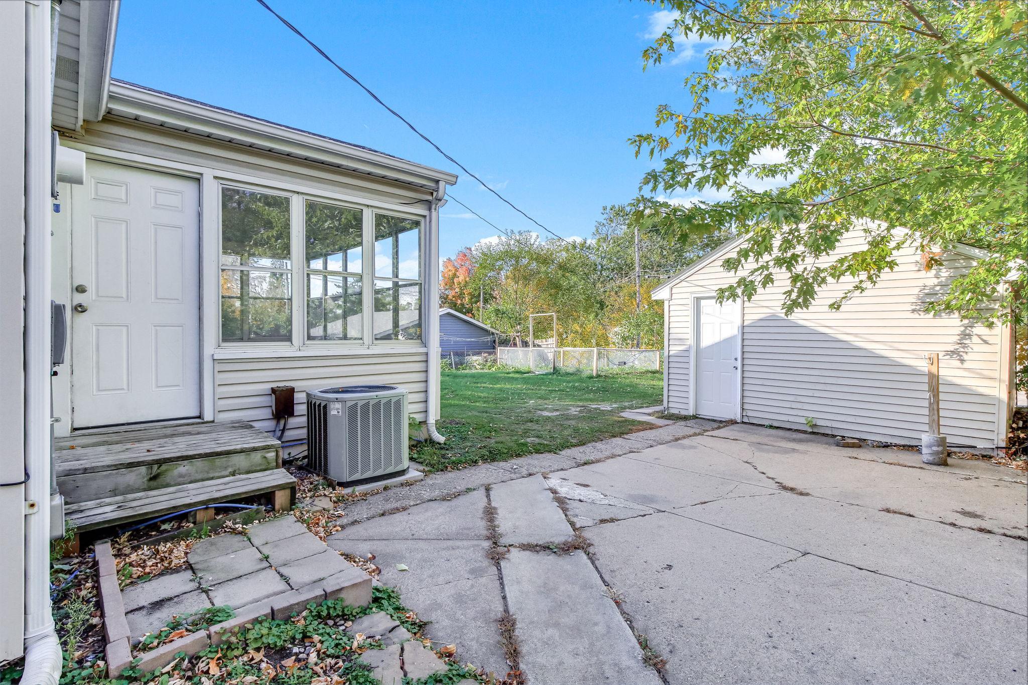 View of Residential at 1629 Hazel Street, Saint Paul MN 55119, Saint Paul (26 of 27) - Mike Wilen | Minnesota Team Real Estate