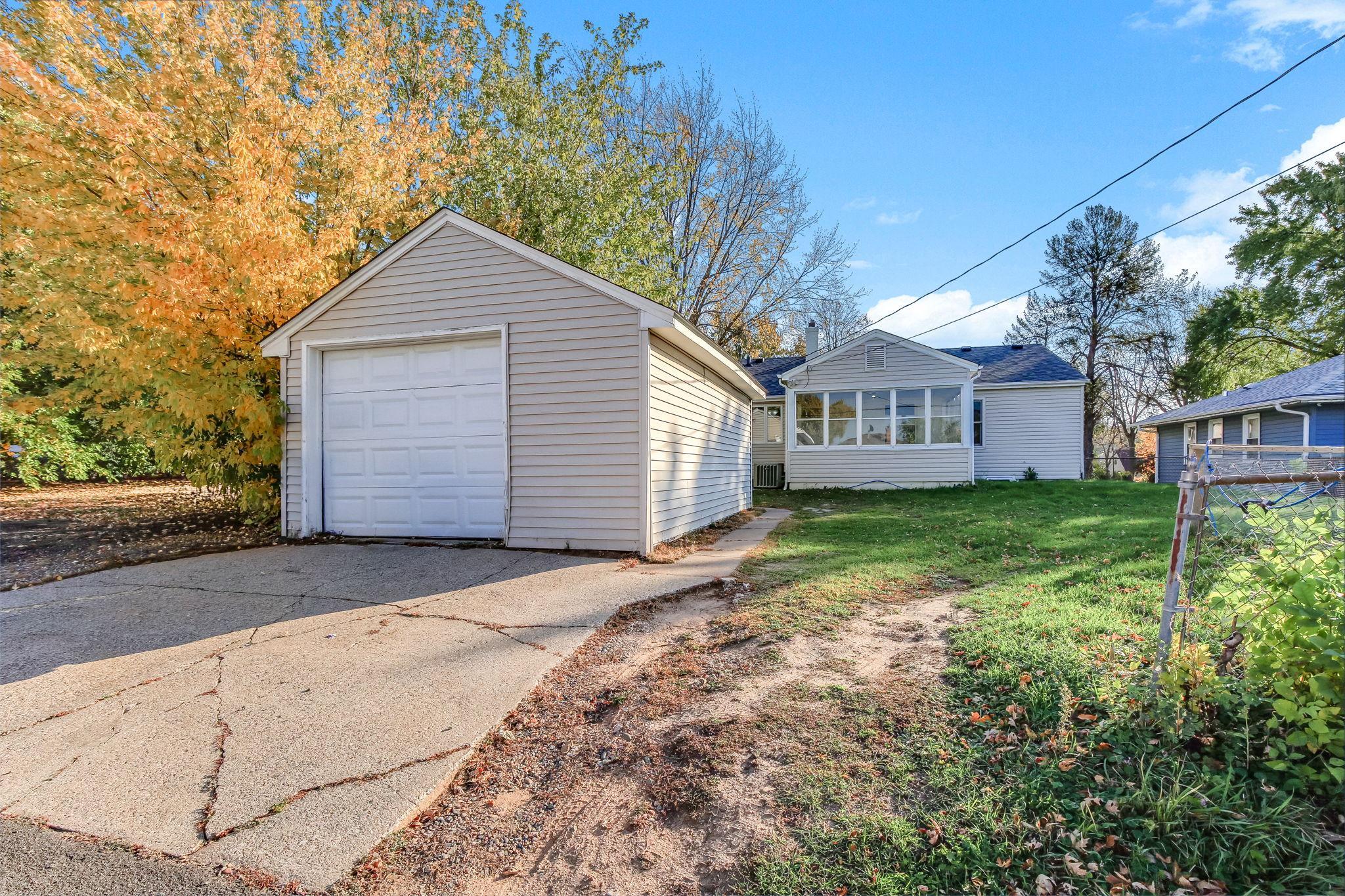 View of Residential at 1629 Hazel Street, Saint Paul MN 55119, Saint Paul (22 of 27) - Mike Wilen | Minnesota Team Real Estate
