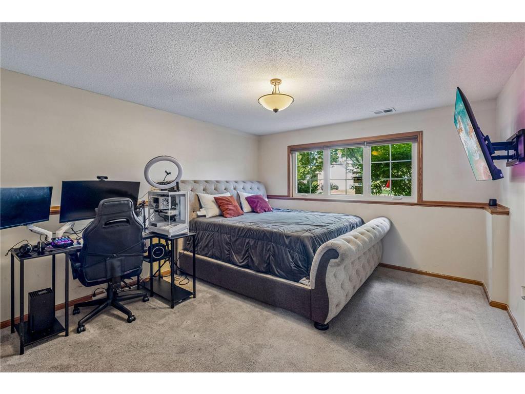 View of Residential at 1016 Lilac Court, Shakopee MN 55379, Shakopee (33 of 44) - Mike Wilen | Minnesota Team Real Estate