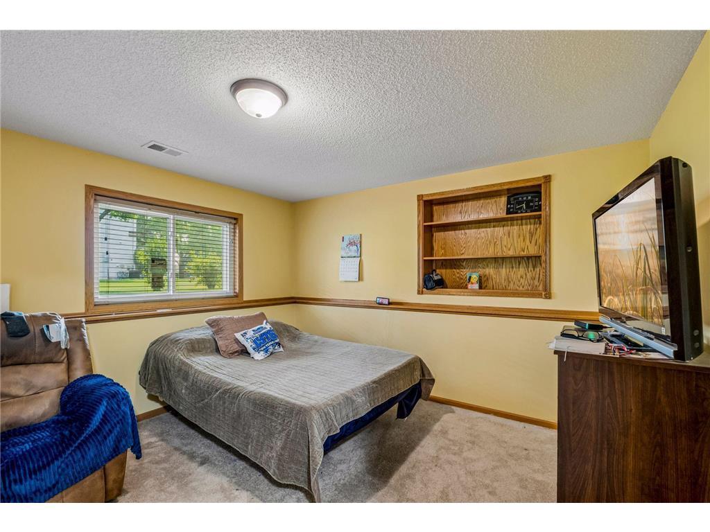View of Residential at 1016 Lilac Court, Shakopee MN 55379, Shakopee (30 of 44) - Mike Wilen | Minnesota Team Real Estate