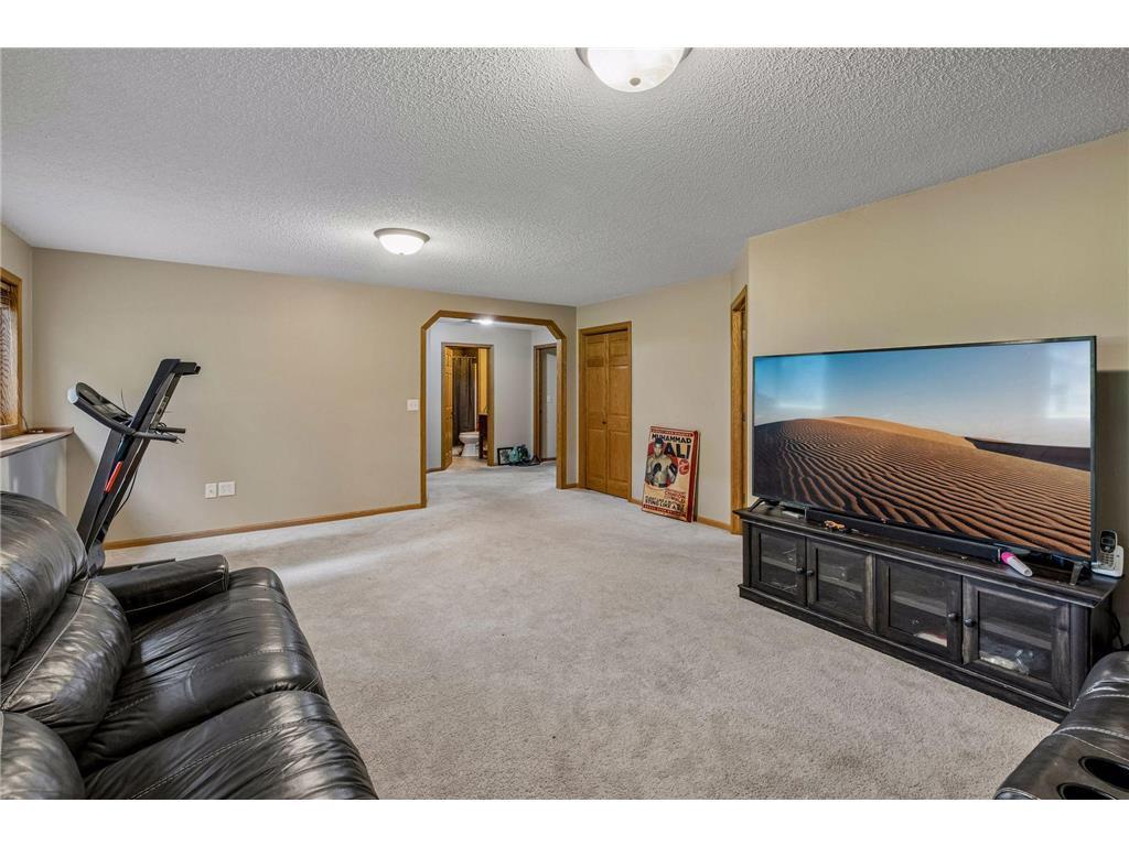 View of Residential at 1016 Lilac Court, Shakopee MN 55379, Shakopee (28 of 44) - Mike Wilen | Minnesota Team Real Estate
