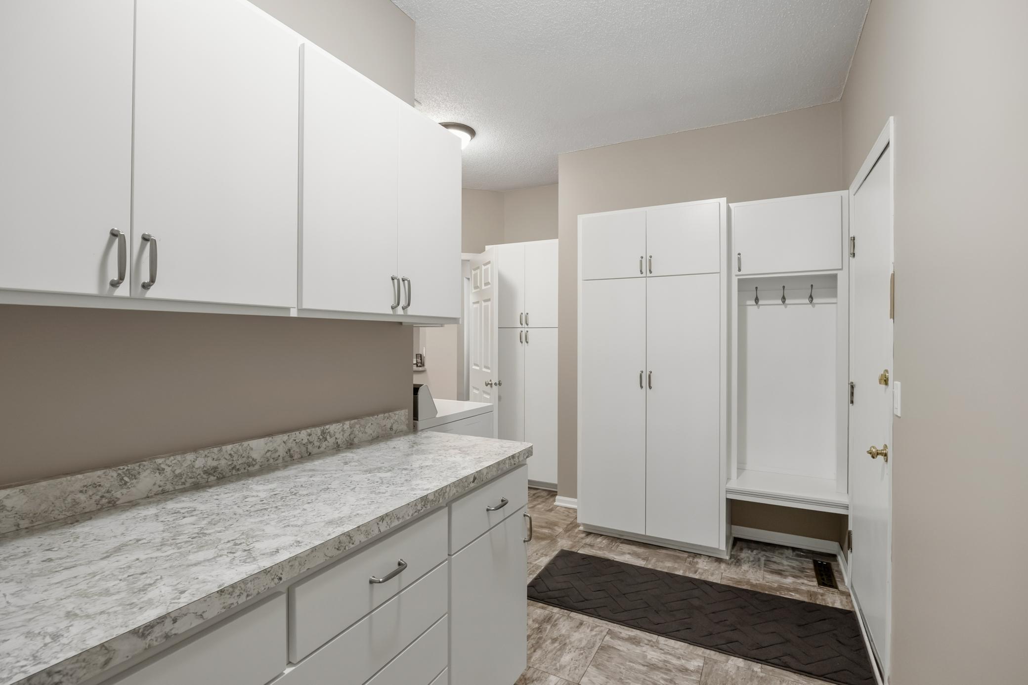 View of Residential at 162 Lakeview Road, Chanhassen MN 55317, Chanhassen (32 of 55) - Mike Wilen | Minnesota Team Real Estate