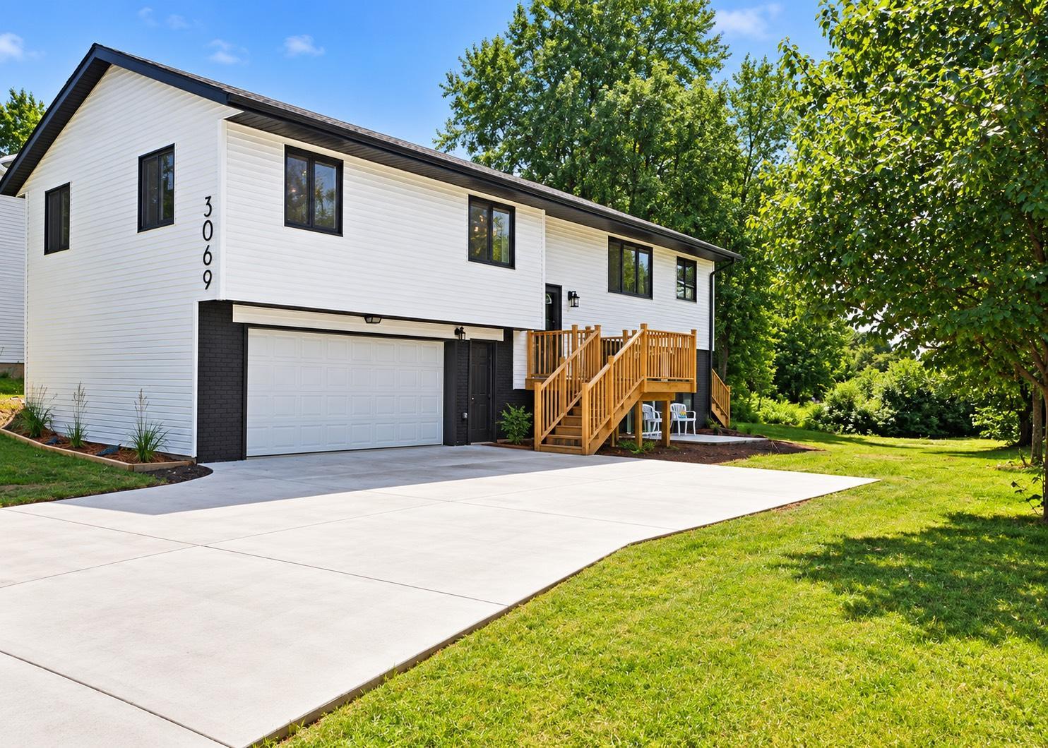 View of Single Family at 3069 Bellaire Avenue, Maplewood - Mike Wilen | Minnesota Team Real Estate