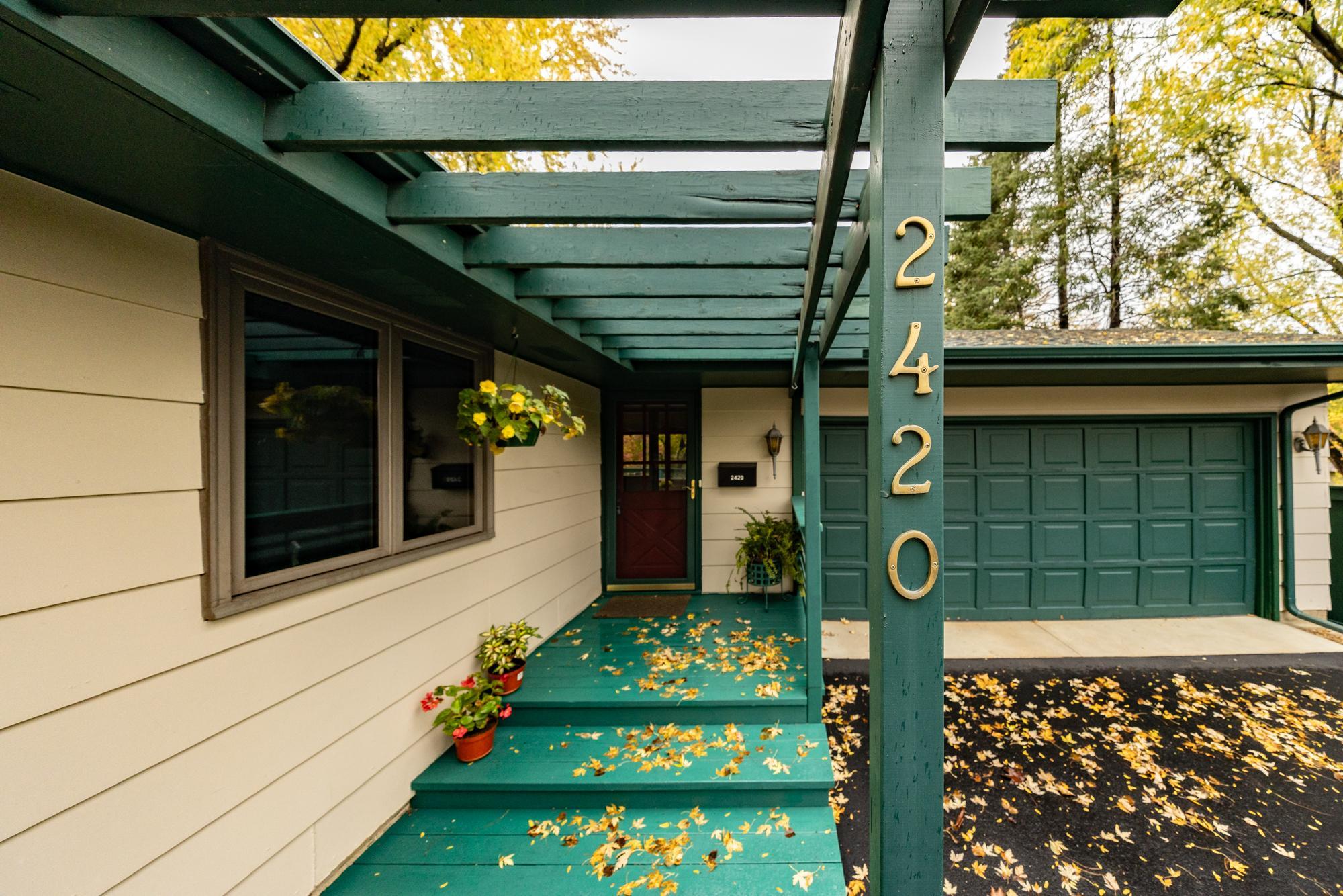 View of Residential at 2420 106th Street, Bloomington MN 55431, Bloomington (28 of 31) - Mike Wilen | Minnesota Team Real Estate
