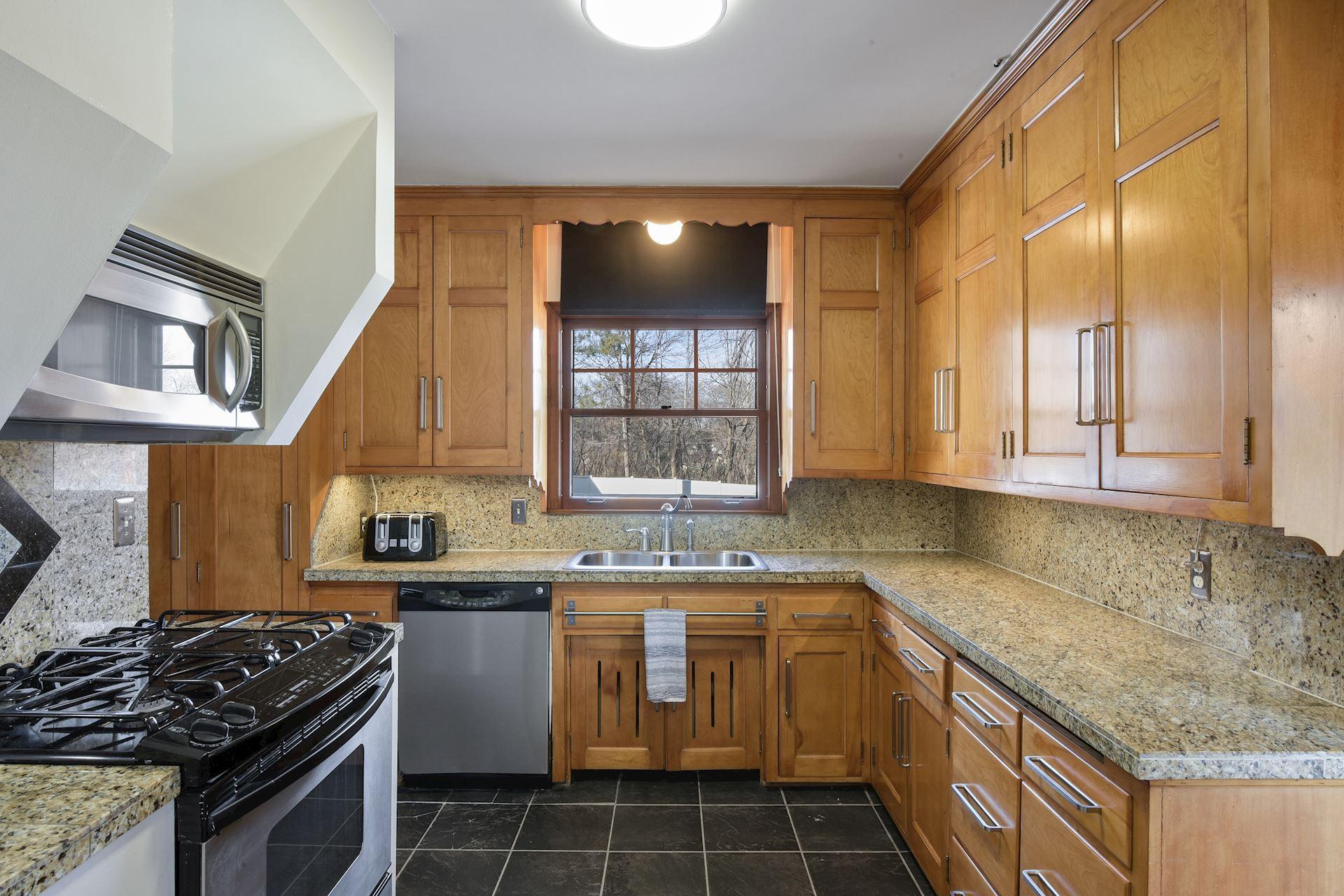View of Residential at 306 Barry Avenue, Wayzata MN 55391, Wayzata (13 of 37) - Mike Wilen | Minnesota Team Real Estate