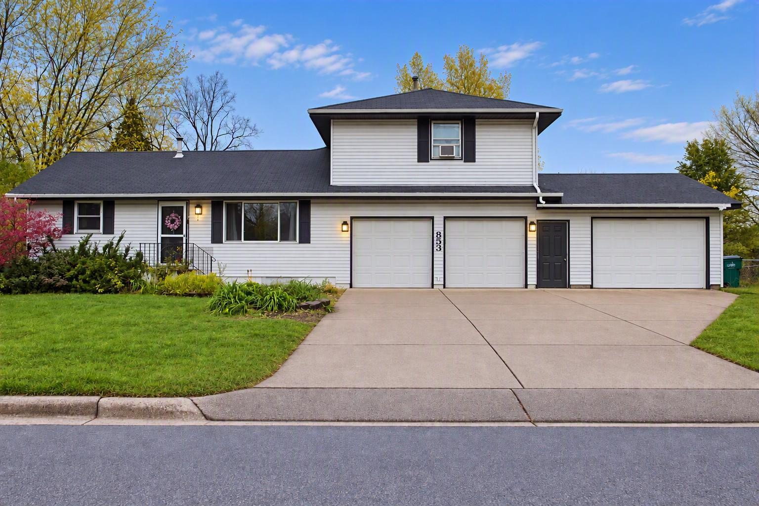 View of Single Family at 853 40th Lane, Anoka - Mike Wilen | Minnesota Team Real Estate