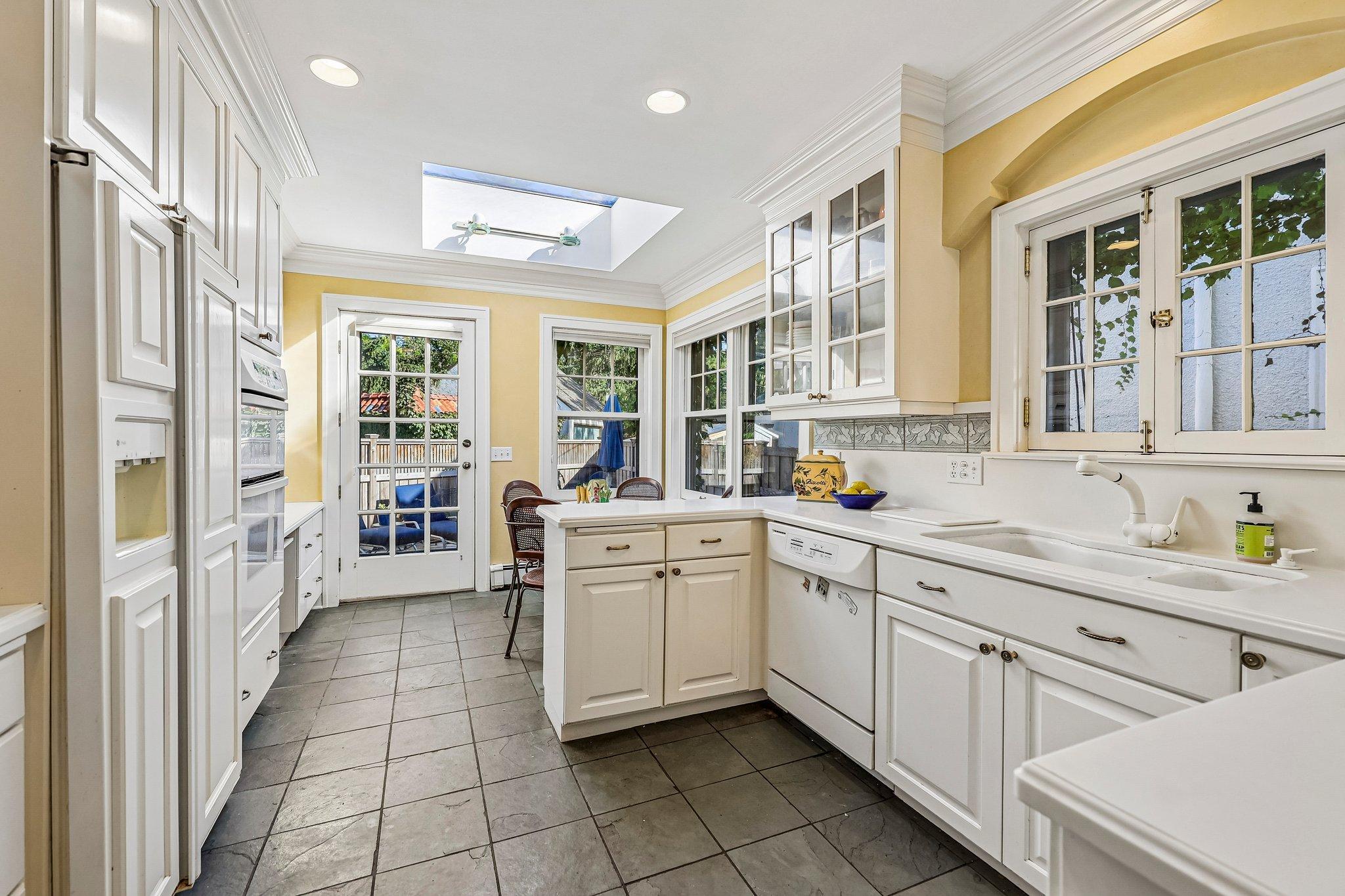 View of Residential at 5225 Girard Avenue, Minneapolis MN 55419, Minneapolis (8 of 27) - Mike Wilen | Minnesota Team Real Estate