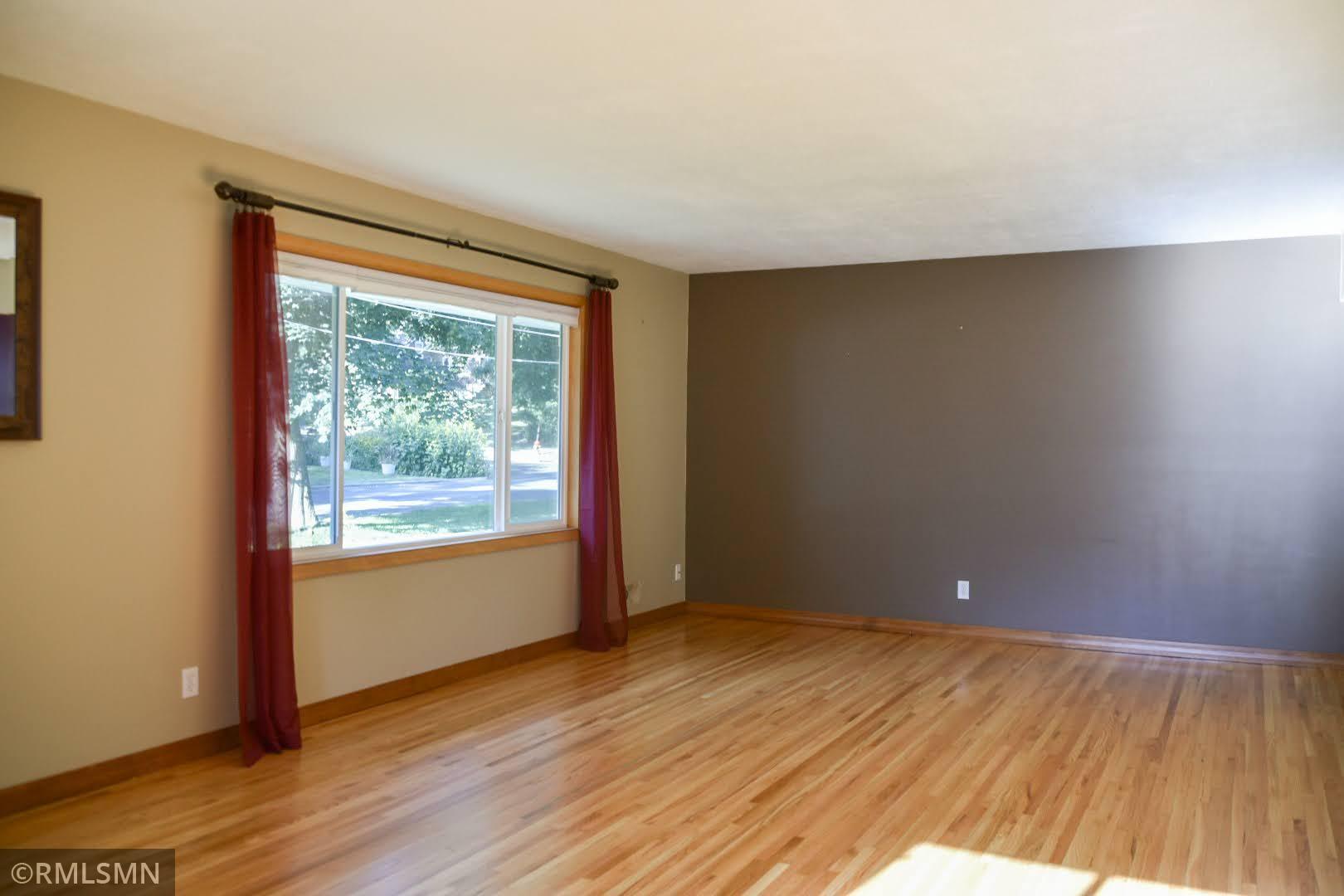 View of Residential at 6712 26th Street, Saint Louis Park MN 55426, Saint Louis Park (11 of 58) - Mike Wilen | Minnesota Team Real Estate