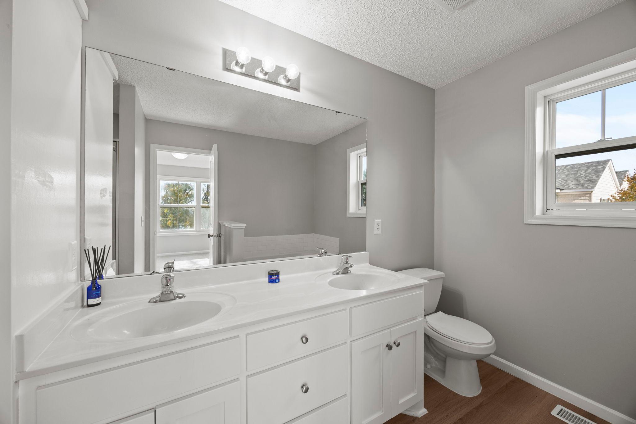 View of Residential at 3012 Cottage Lane, Maplewood MN 55109, Maplewood (21 of 42) - Mike Wilen | Minnesota Team Real Estate