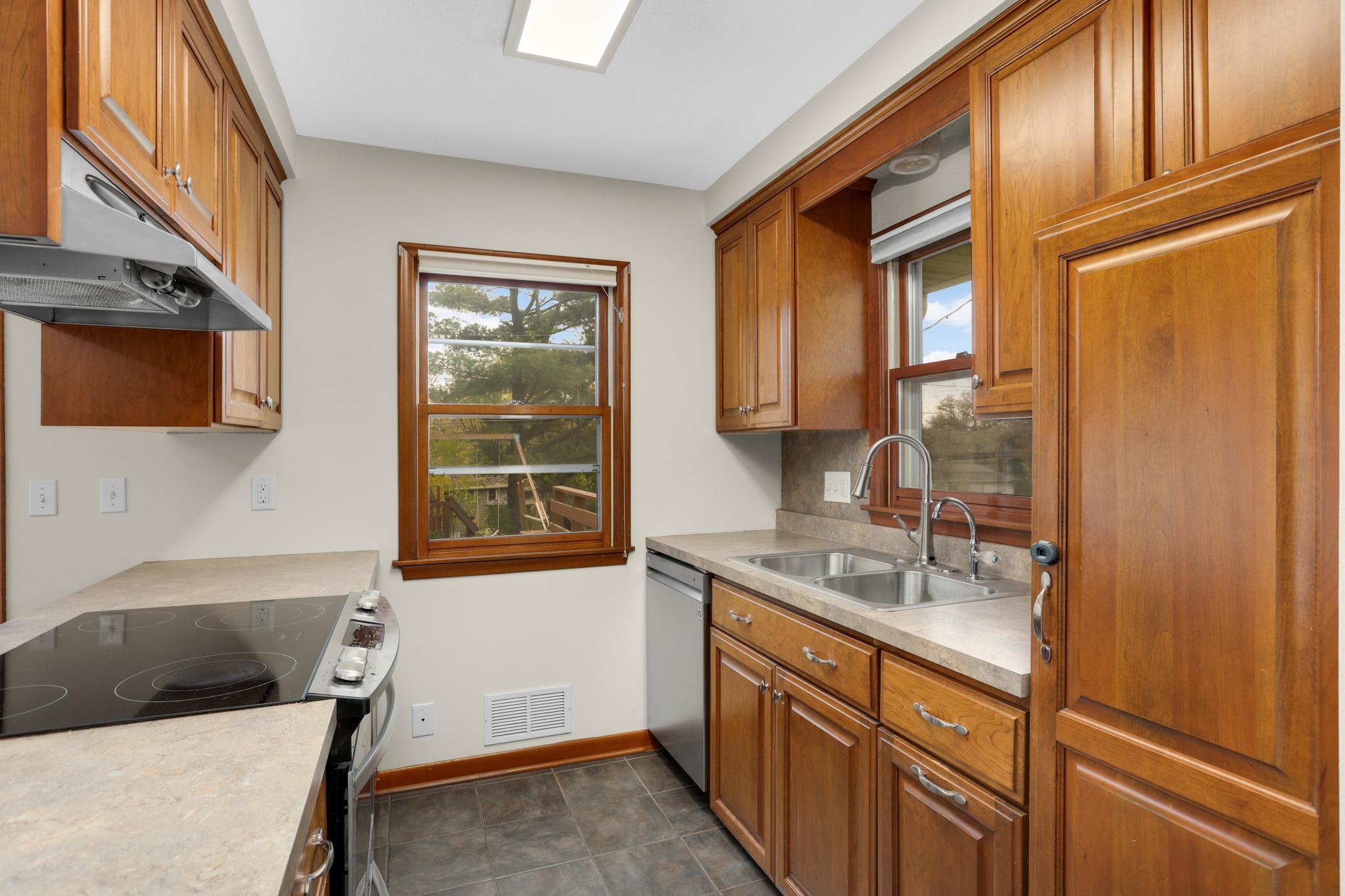 View of Residential at 8917 Morris Road, Bloomington MN 55437, Bloomington (8 of 29) - Mike Wilen | Minnesota Team Real Estate