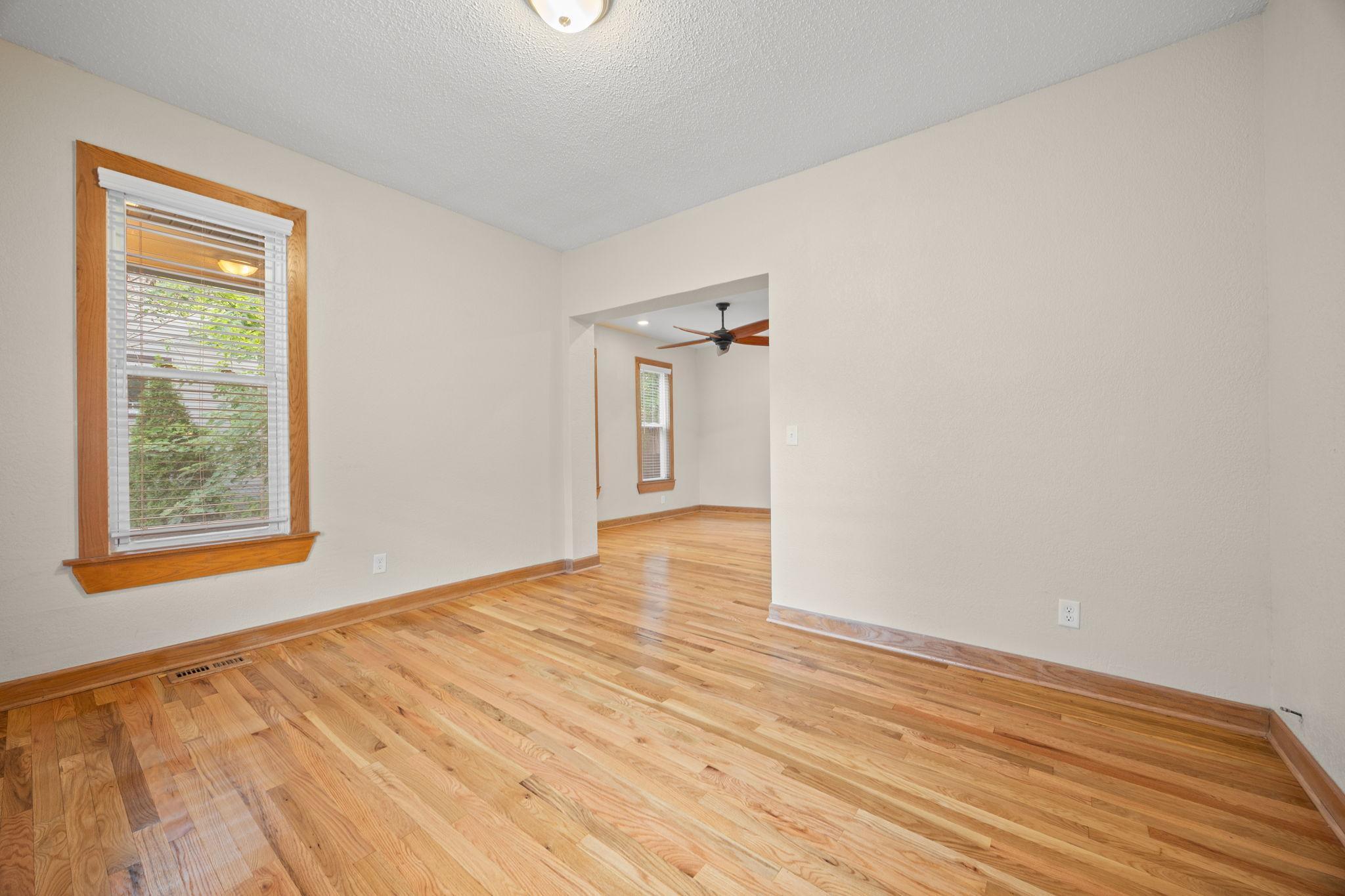 View of Residential at 2927 Girard Avenue, Minneapolis MN 55411, Minneapolis (11 of 25) - Mike Wilen | Minnesota Team Real Estate