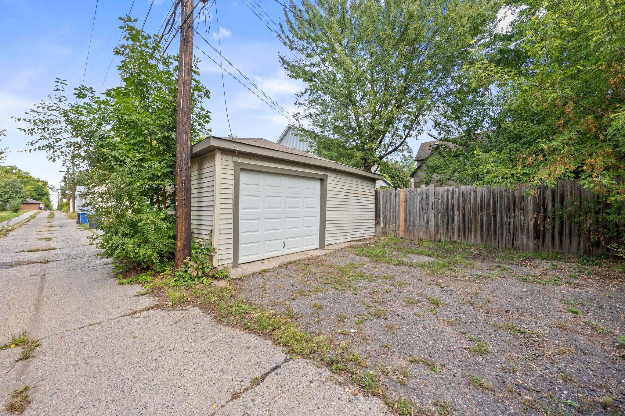 View of Residential at 2927 Girard Avenue, Minneapolis MN 55411, Minneapolis (25 of 25) - Mike Wilen | Minnesota Team Real Estate