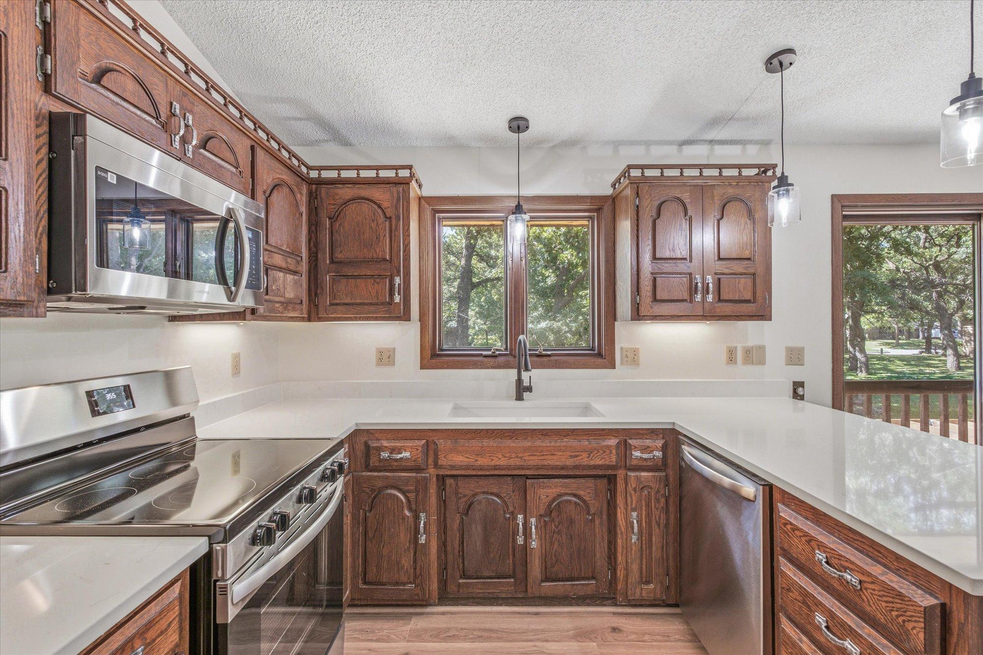 View of Residential at 316 Colleen Avenue, Shoreview MN 55126, Shoreview (11 of 39) - Mike Wilen | Minnesota Team Real Estate