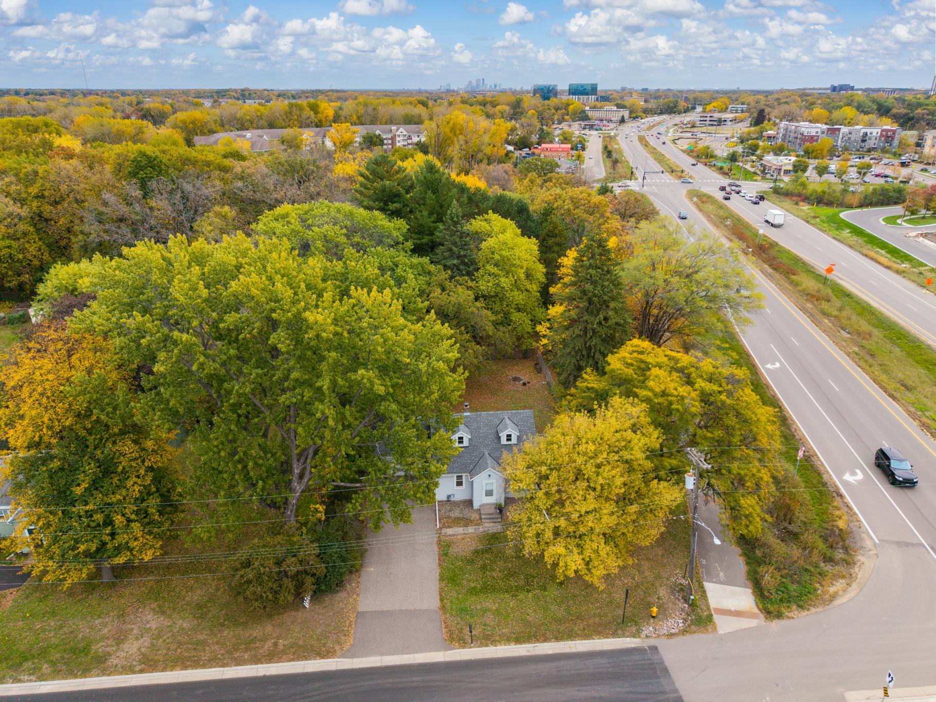 View of Residential at 1010 Evergreen Lane, Plymouth MN 55441, Plymouth (40 of 43) - Mike Wilen | Minnesota Team Real Estate