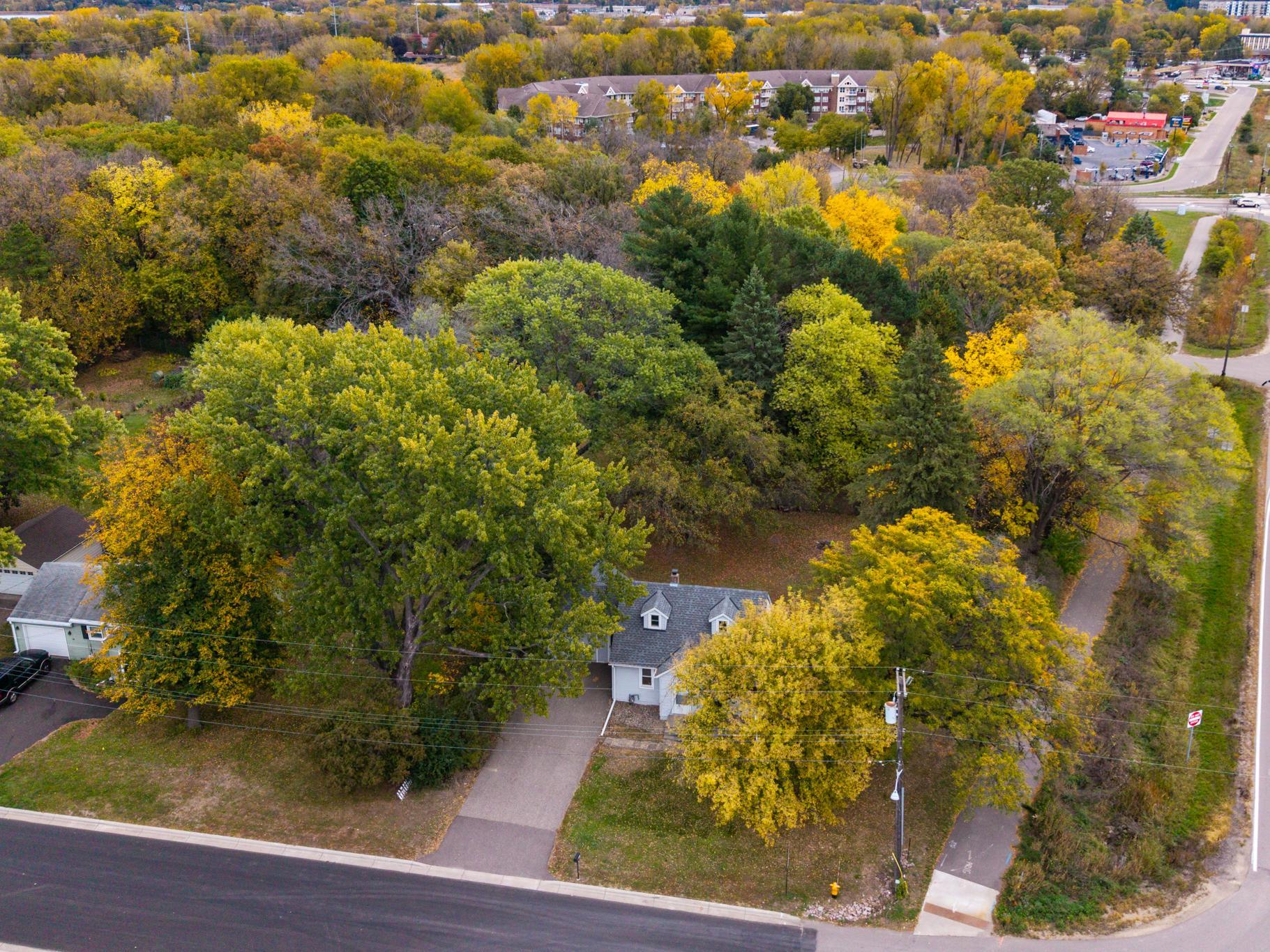 View of Residential at 1010 Evergreen Lane, Plymouth MN 55441, Plymouth (39 of 43) - Mike Wilen | Minnesota Team Real Estate