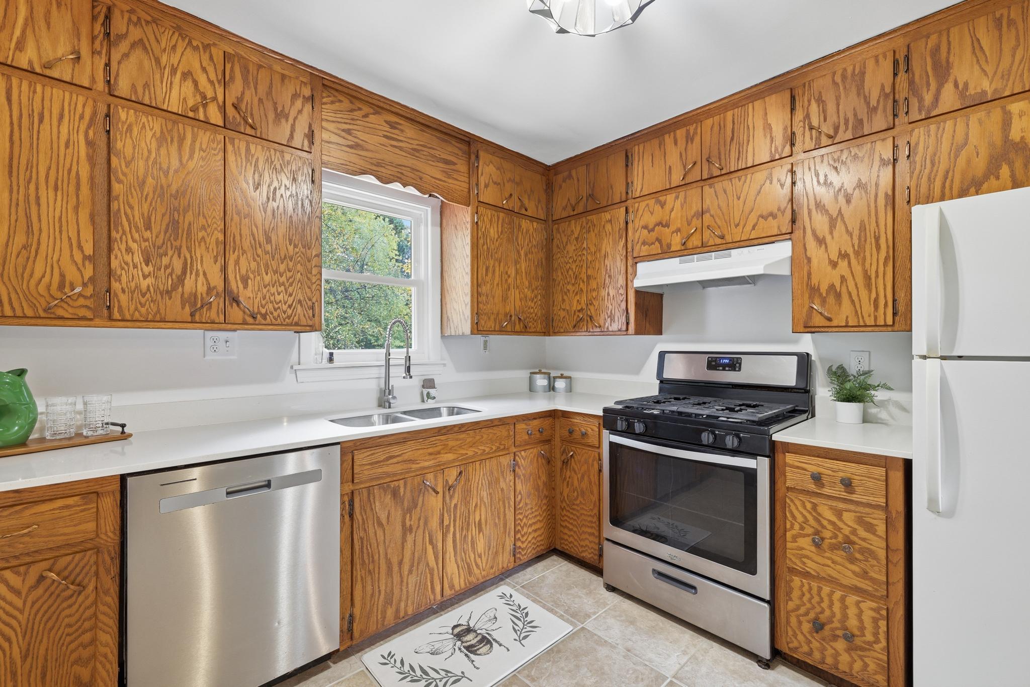 View of Residential at 1010 Evergreen Lane, Plymouth MN 55441, Plymouth (12 of 43) - Mike Wilen | Minnesota Team Real Estate