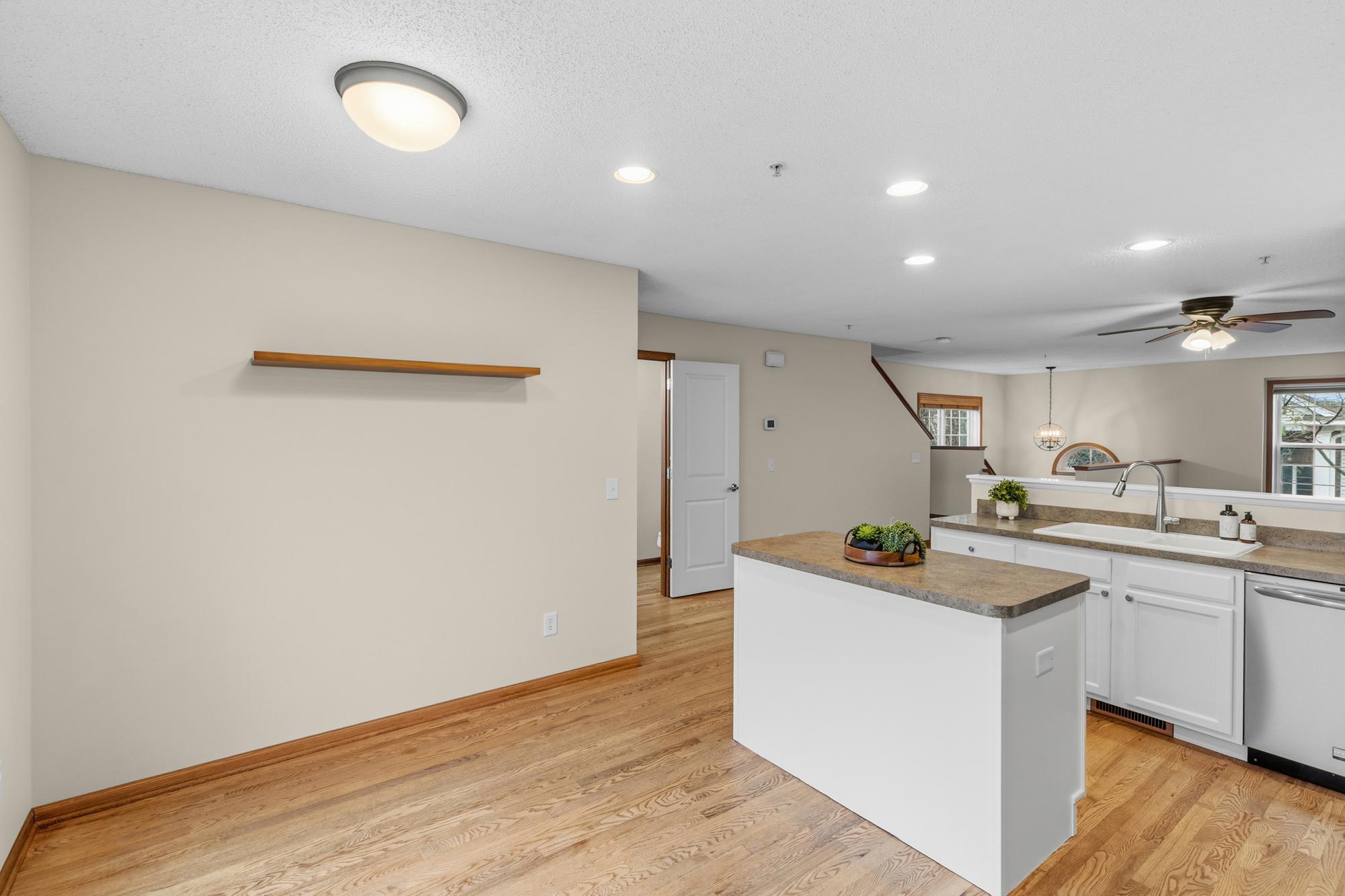 View of Residential at 911 Ledgestone Drive, Mahtomedi MN 55115, Mahtomedi (9 of 35) - Mike Wilen | Minnesota Team Real Estate