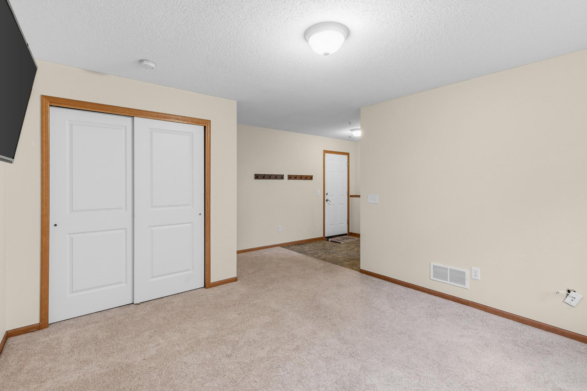 View of Residential at 911 Ledgestone Drive, Mahtomedi MN 55115, Mahtomedi (27 of 35) - Mike Wilen | Minnesota Team Real Estate