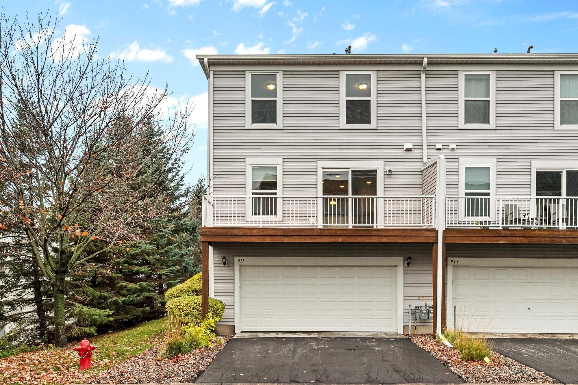 View of Residential at 911 Ledgestone Drive, Mahtomedi MN 55115, Mahtomedi (31 of 35) - Mike Wilen | Minnesota Team Real Estate