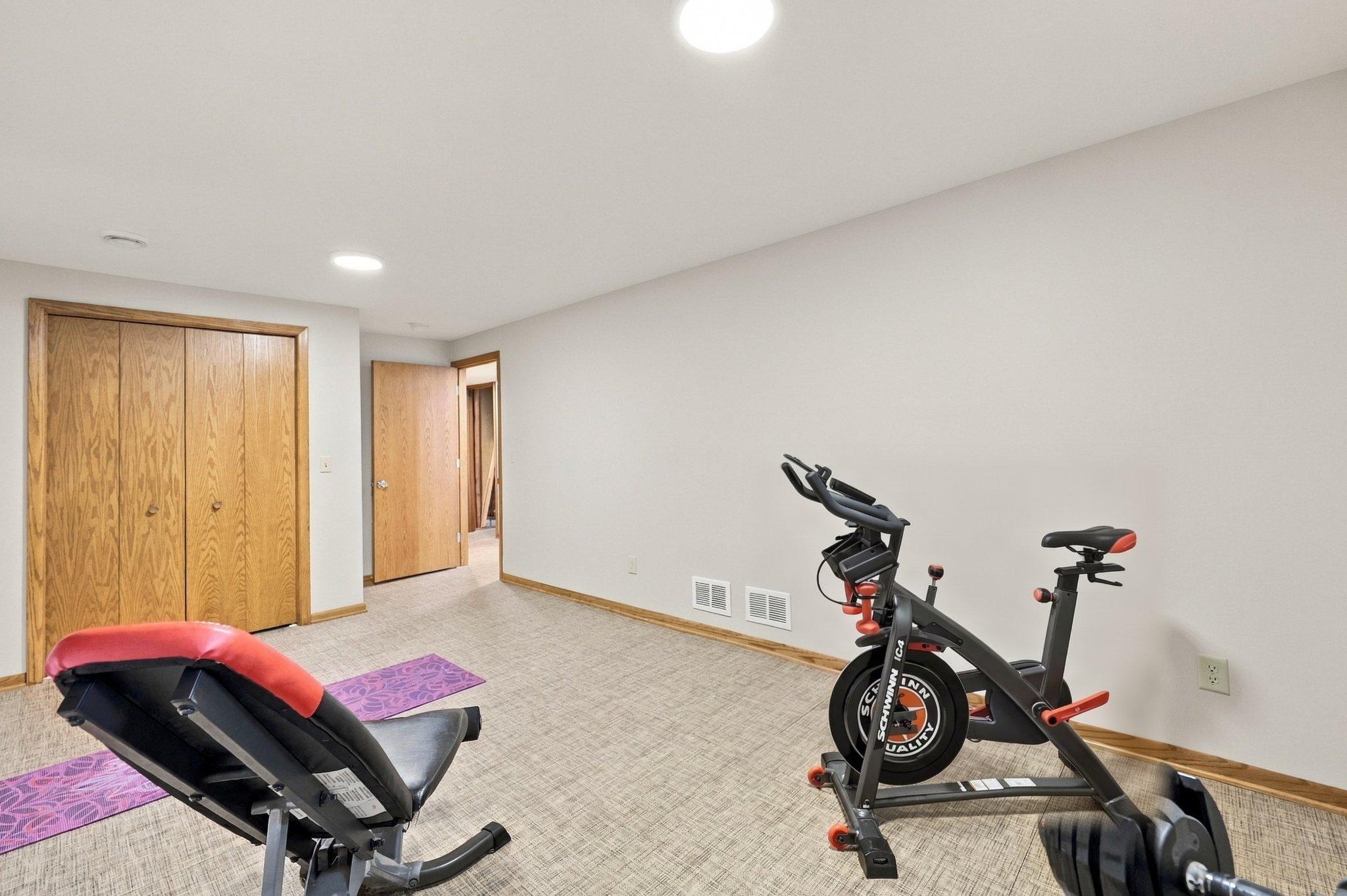 View of Residential at 620 Riviera Drive, New Brighton MN 55112, New Brighton (28 of 37) - Mike Wilen | Minnesota Team Real Estate