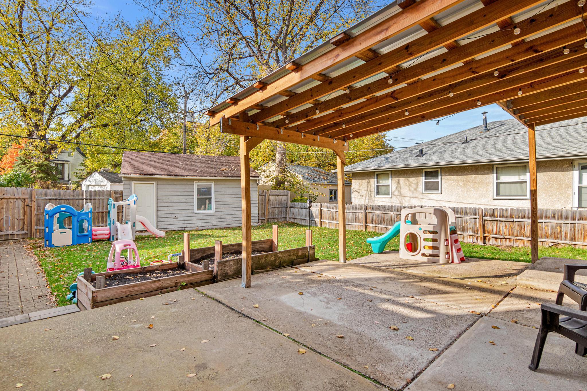View of Residential at 5552 28th Avenue, Minneapolis MN 55417, Minneapolis (24 of 30) - Mike Wilen | Minnesota Team Real Estate