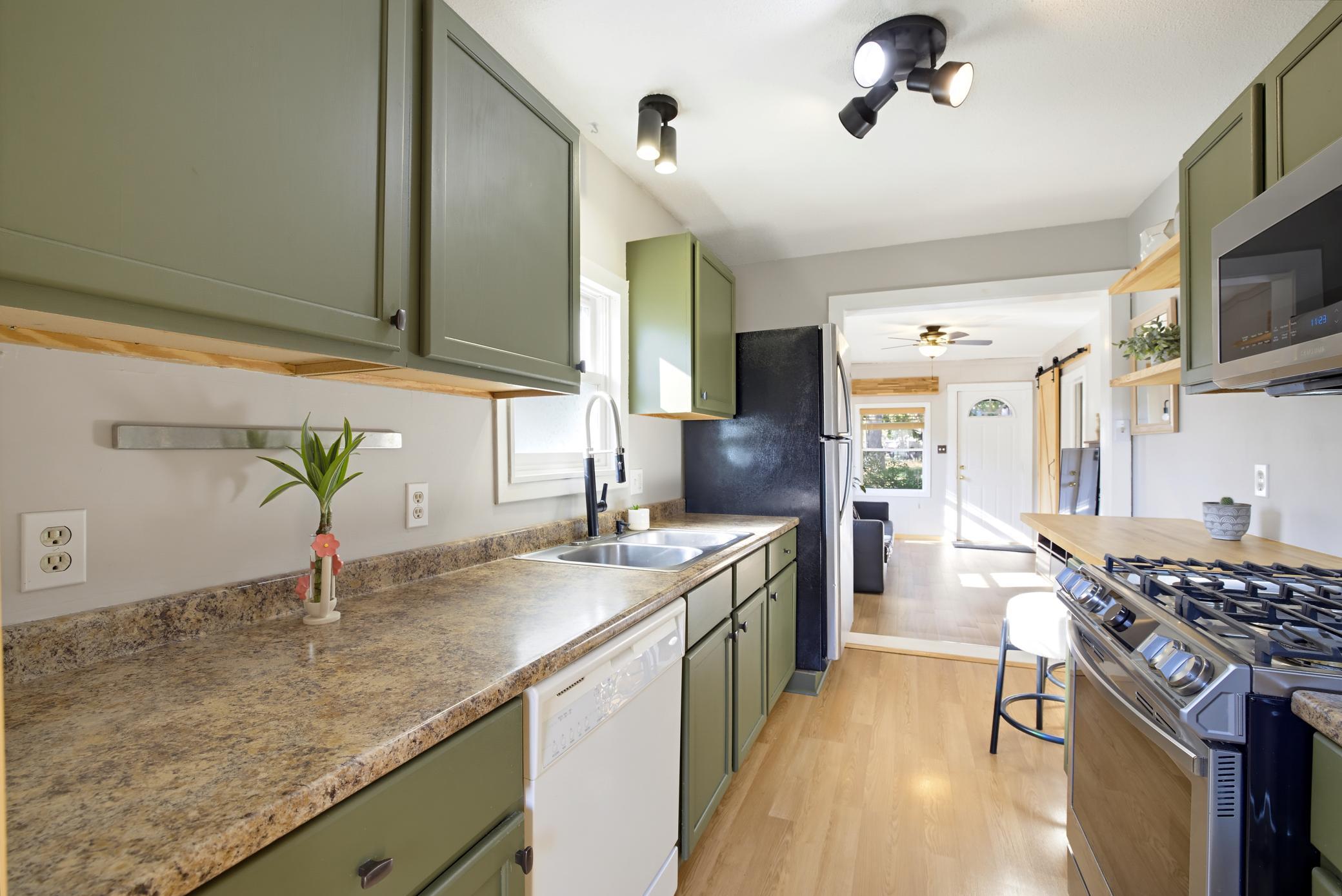 View of Residential at 4733 36th Avenue, Minneapolis MN 55406, Minneapolis (11 of 27) - Mike Wilen | Minnesota Team Real Estate