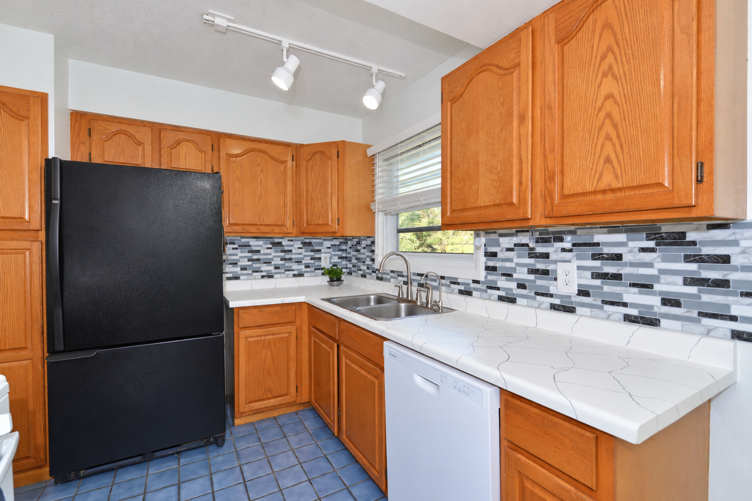 View of Residential at 8469 Ivan Avenue, Cottage Grove MN 55016, Cottage Grove (10 of 28) - Mike Wilen | Minnesota Team Real Estate