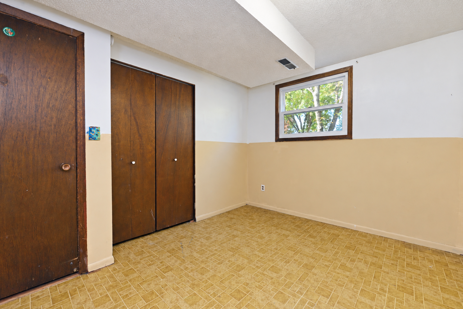 View of Residential at 8469 Ivan Avenue, Cottage Grove MN 55016, Cottage Grove (23 of 28) - Mike Wilen | Minnesota Team Real Estate