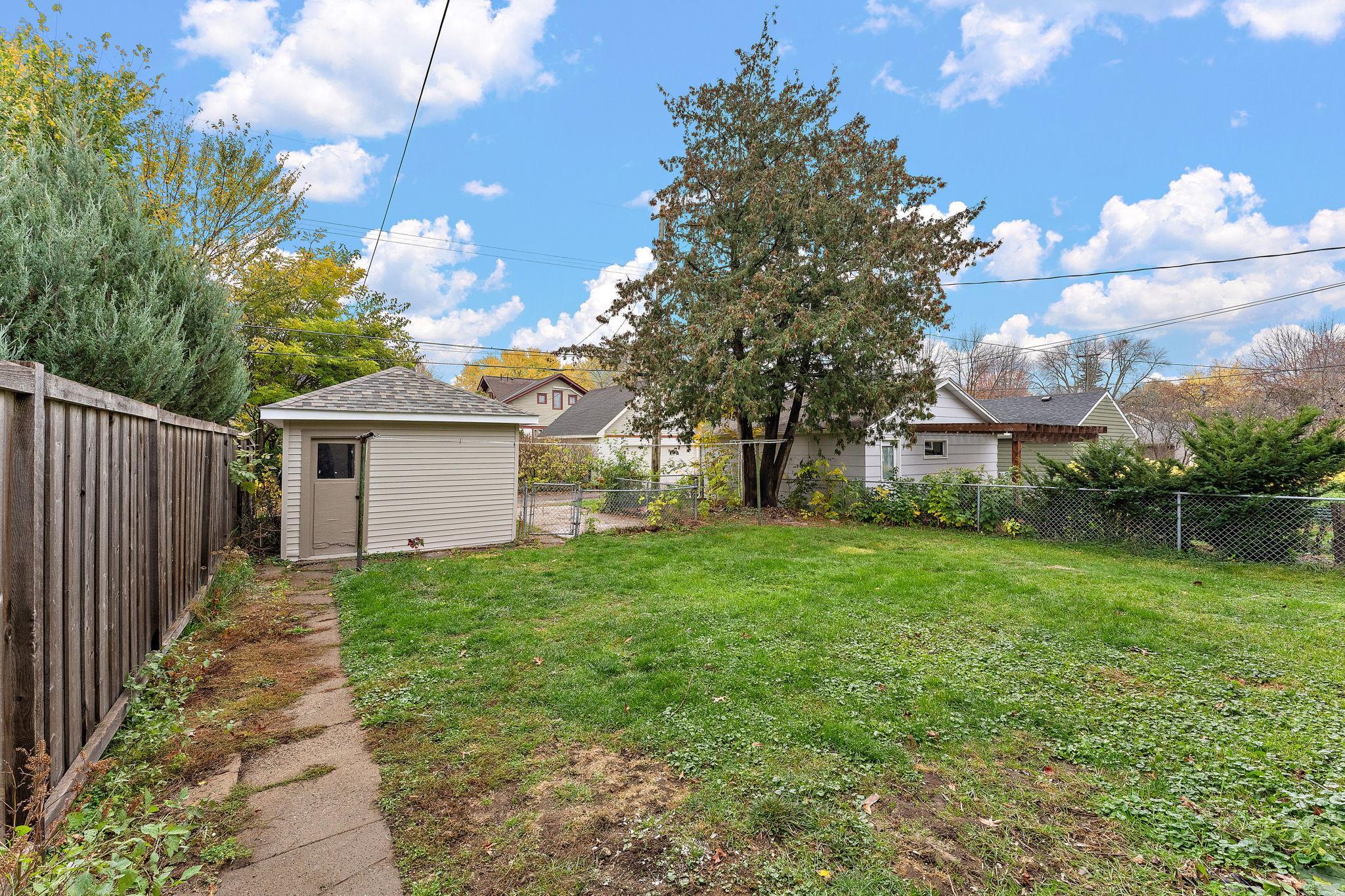 View of Residential at 342 Saratoga Street, Saint Paul MN 55105, Saint Paul (36 of 38) - Mike Wilen | Minnesota Team Real Estate