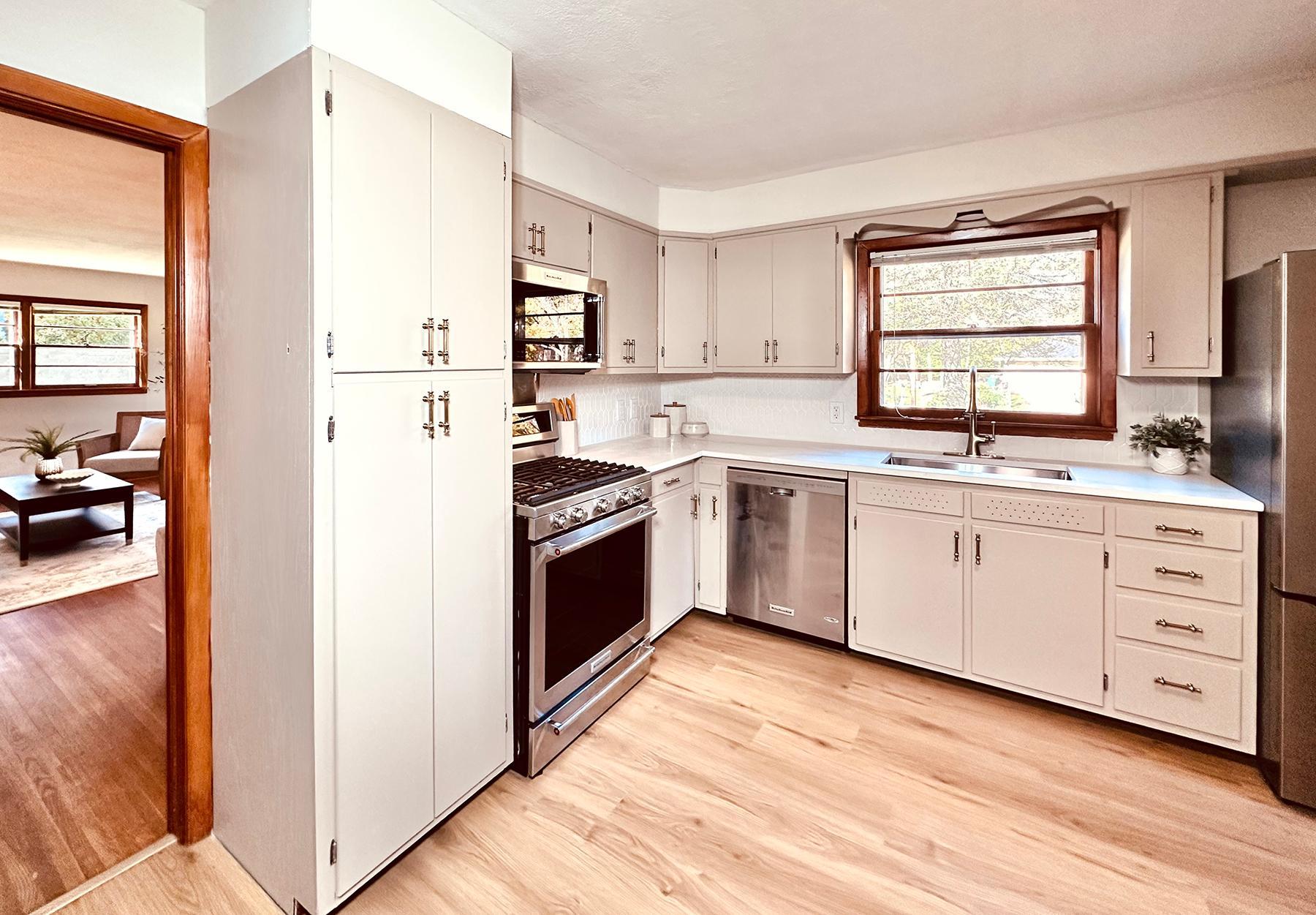 View of Residential at 938 County Road C2, Roseville MN 55113, Roseville (11 of 22) - Mike Wilen | Minnesota Team Real Estate