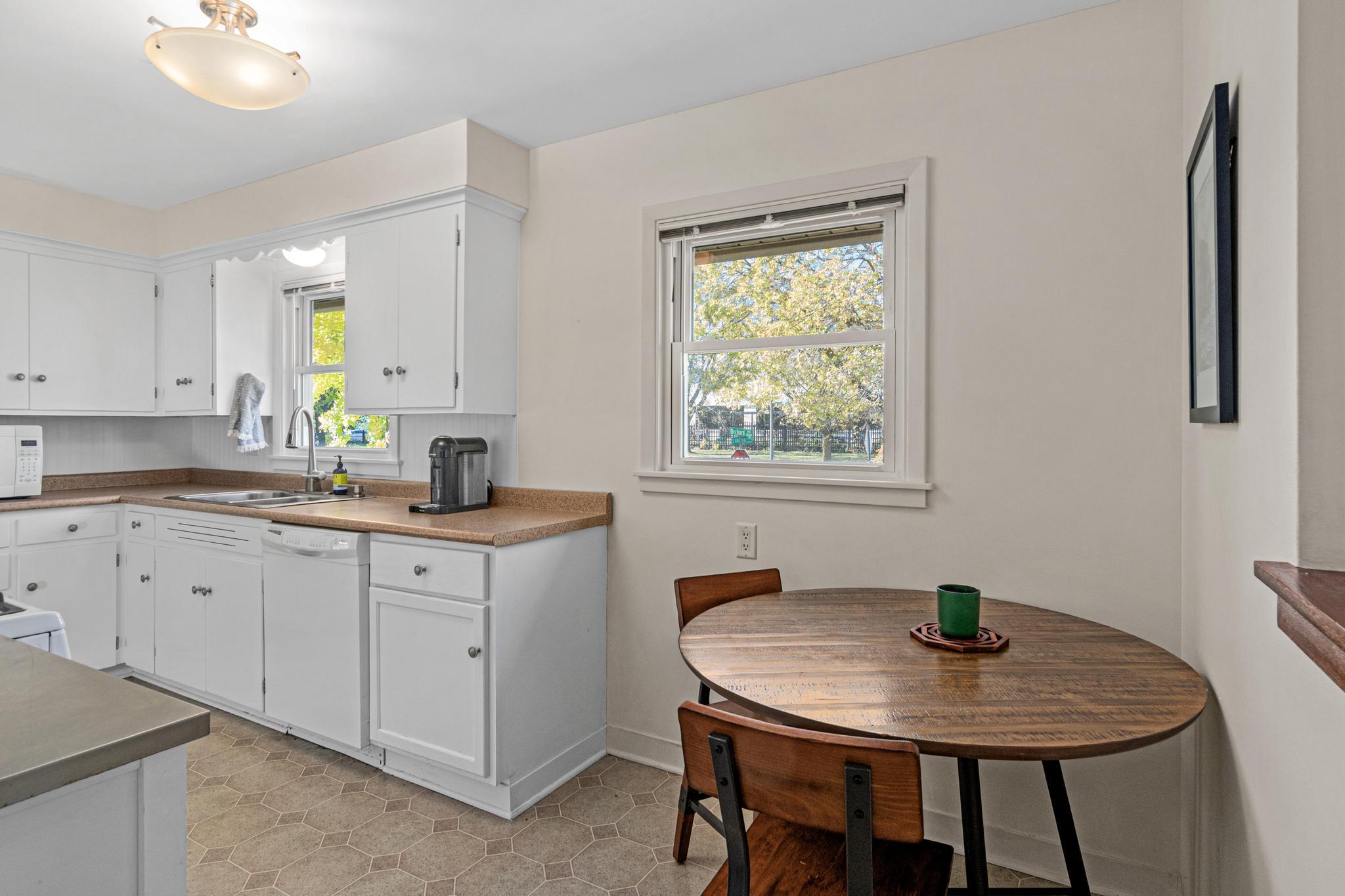 View of Residential at 1044 Lexington Parkway, Saint Paul MN 55103, Saint Paul (13 of 23) - Mike Wilen | Minnesota Team Real Estate