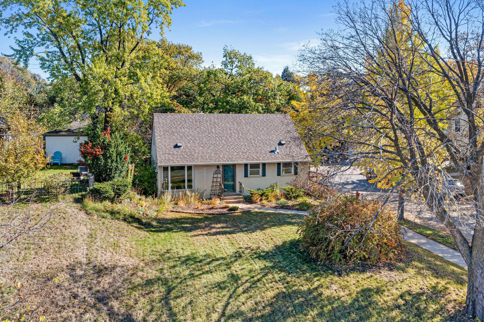 View of Residential at 1044 Lexington Parkway, Saint Paul MN 55103, Saint Paul (2 of 23) - Mike Wilen | Minnesota Team Real Estate