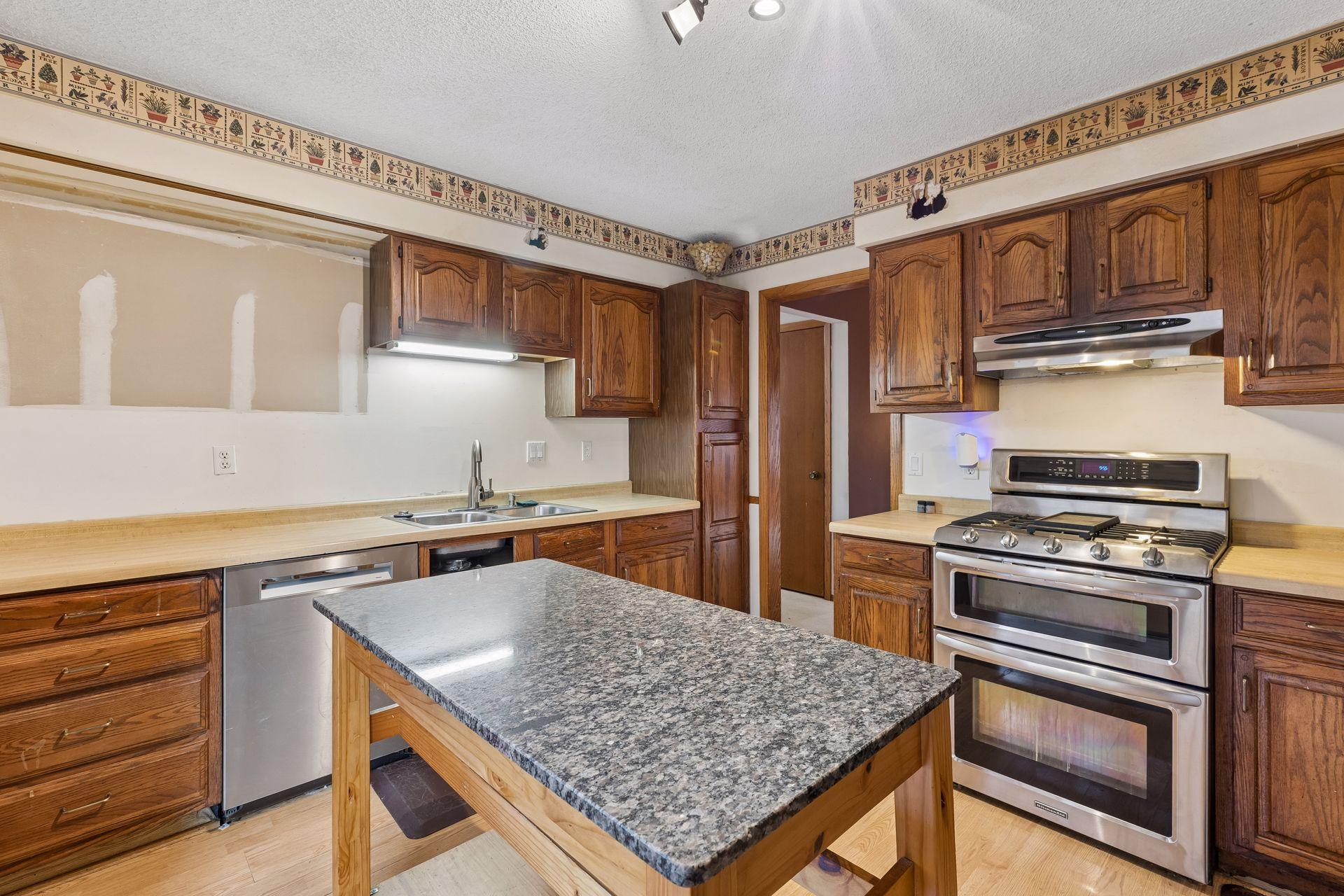 View of Residential at 16640 Hillcrest Court, Eden Prairie MN 55346, Eden Prairie (16 of 55) - Mike Wilen | Minnesota Team Real Estate