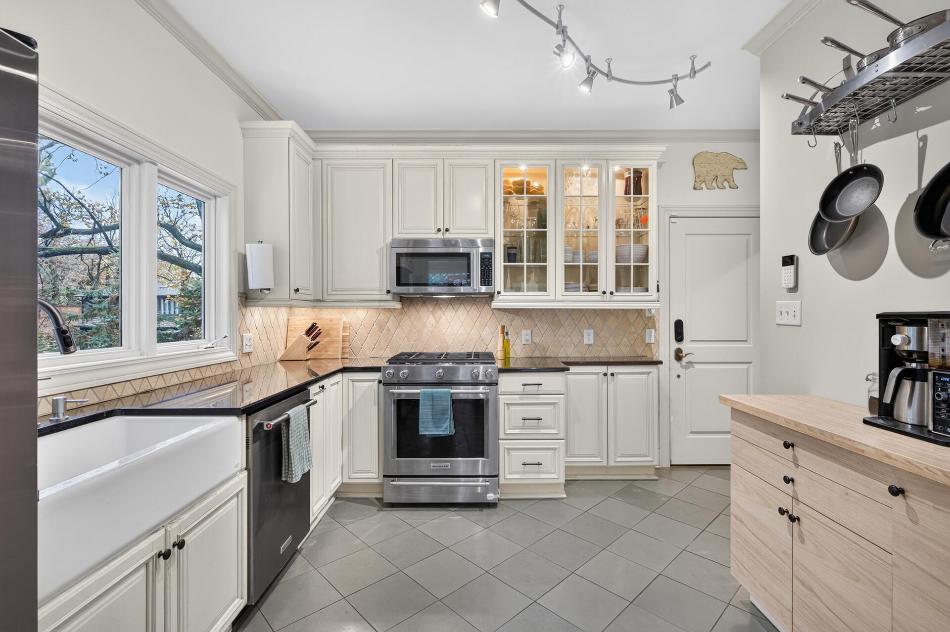 View of Residential at 215 Cedar Street, White Bear Lake MN 55110, White Bear Lake (23 of 54) - Mike Wilen | Minnesota Team Real Estate