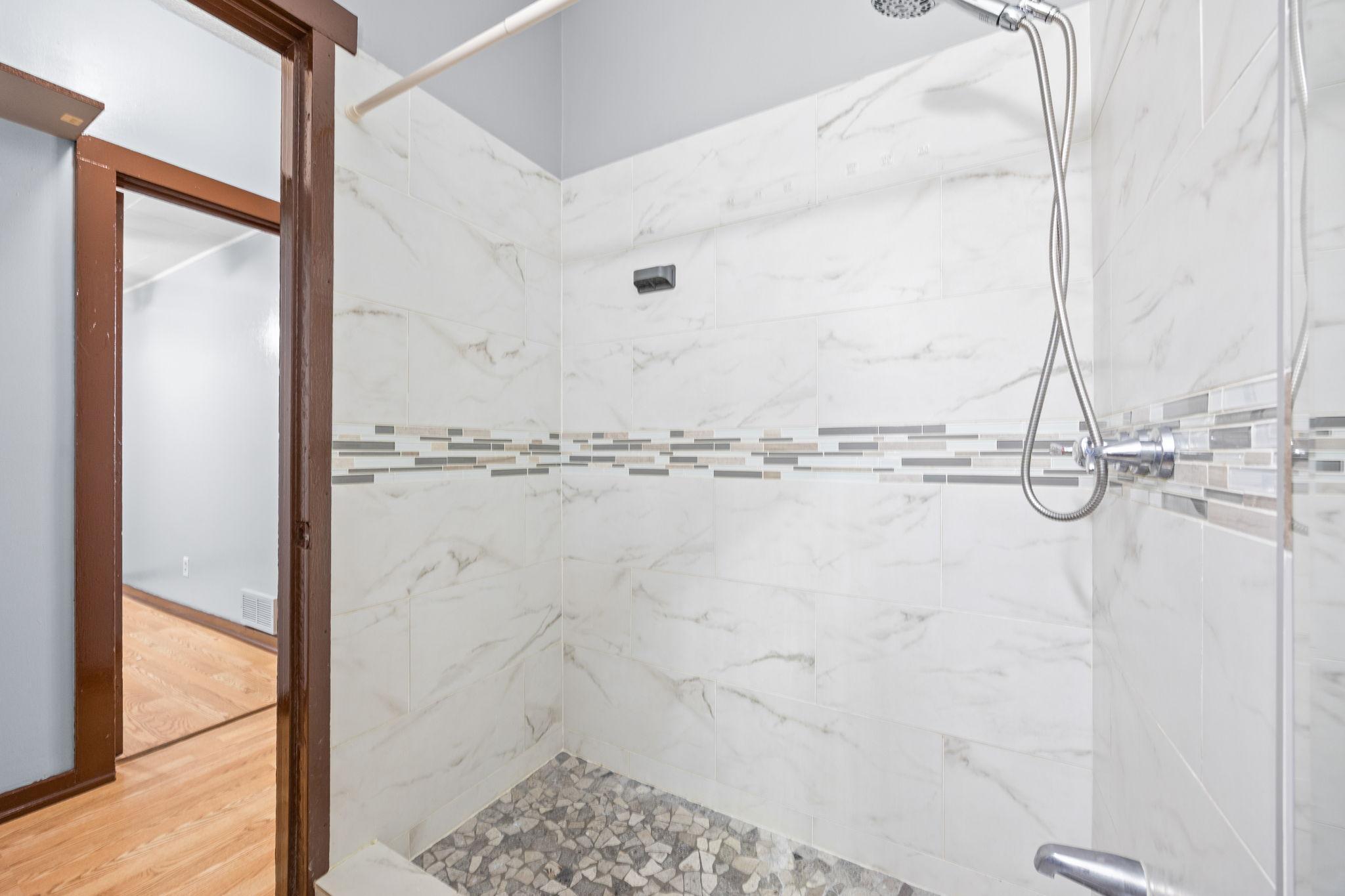 View of Residential at 307 Charles Avenue, Saint Paul MN 55103, Saint Paul (13 of 20) - Mike Wilen | Minnesota Team Real Estate