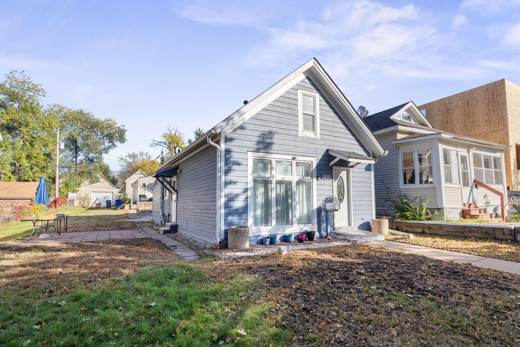 View of Residential at 307 Charles Avenue, Saint Paul MN 55103, Saint Paul (3 of 20) - Mike Wilen | Minnesota Team Real Estate