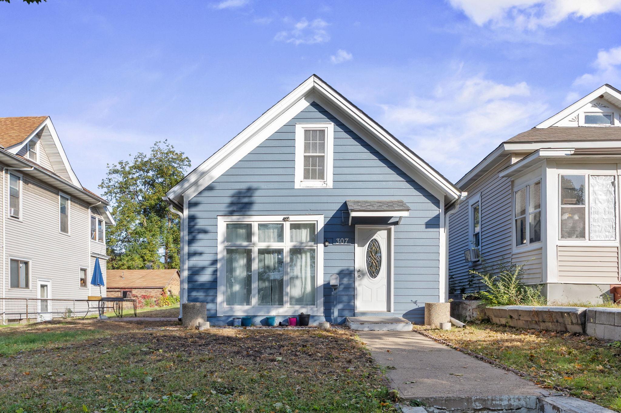 View of Single Family at 307 Charles Avenue, Saint Paul - Mike Wilen | Minnesota Team Real Estate