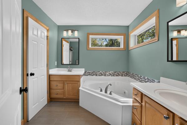 View of Residential at 1034 Earley Lake Place, Burnsville MN 55306, Burnsville (23 of 32) - Mike Wilen | Minnesota Team Real Estate