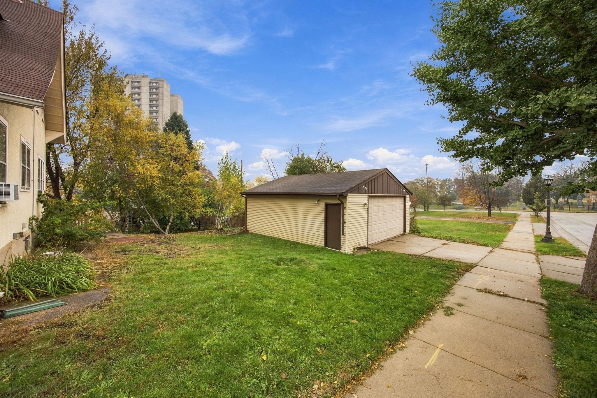 View of Residential at 990 Jameson Street, Saint Paul MN 55103, Saint Paul (26 of 34) - Mike Wilen | Minnesota Team Real Estate