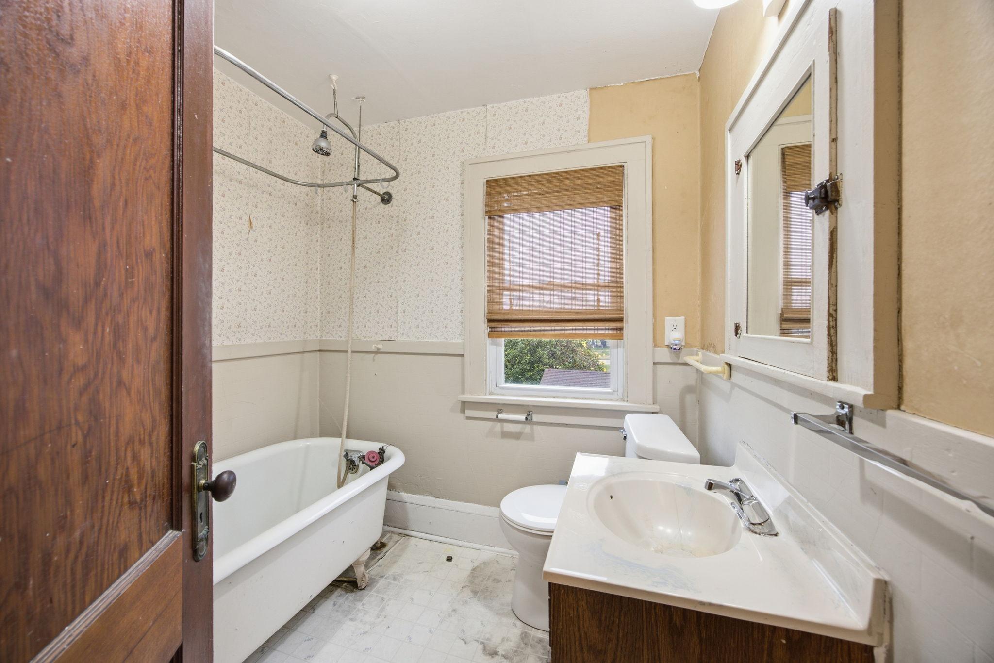 View of Residential at 990 Jameson Street, Saint Paul MN 55103, Saint Paul (21 of 34) - Mike Wilen | Minnesota Team Real Estate