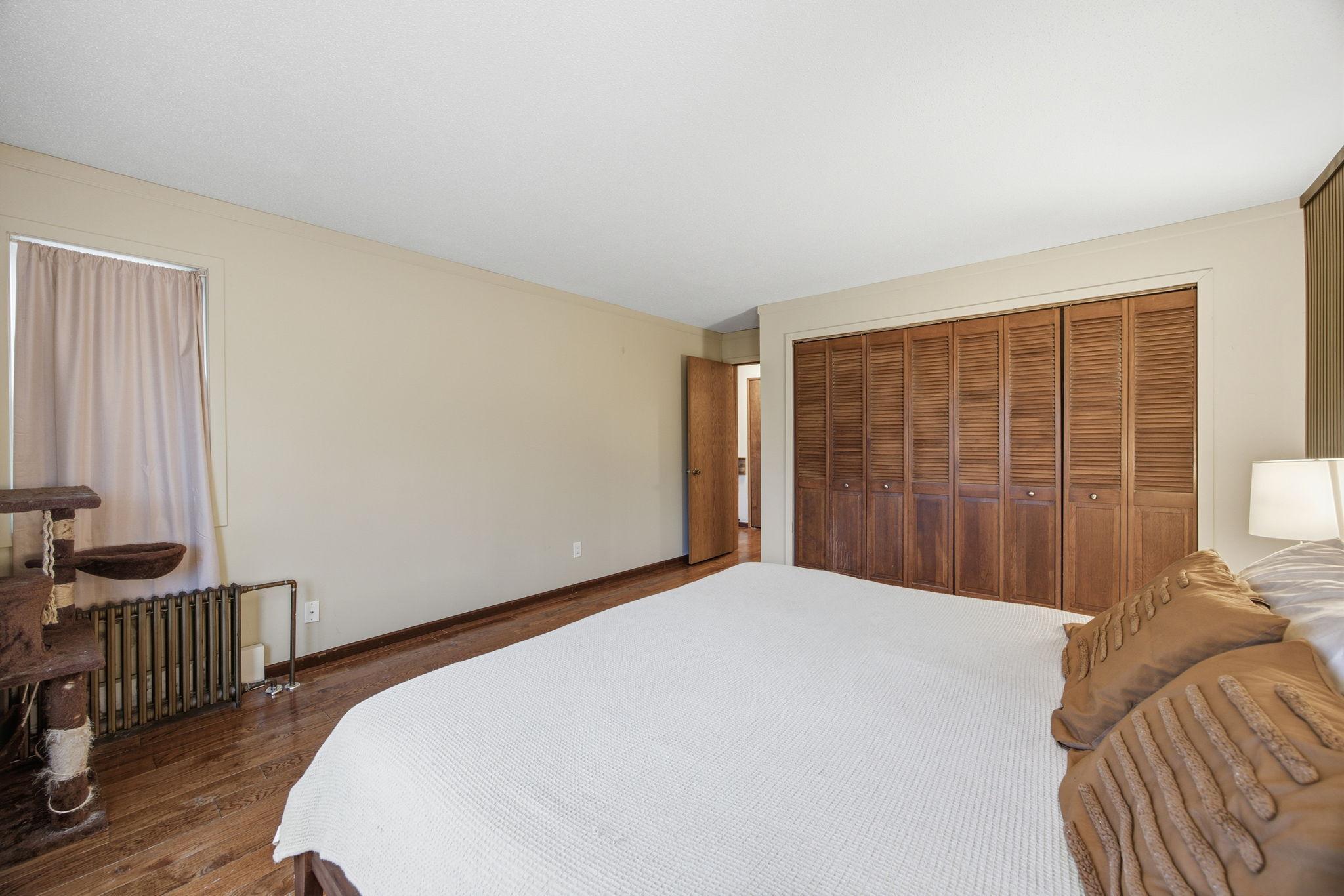 View of Residential at 990 Jameson Street, Saint Paul MN 55103, Saint Paul (14 of 34) - Mike Wilen | Minnesota Team Real Estate
