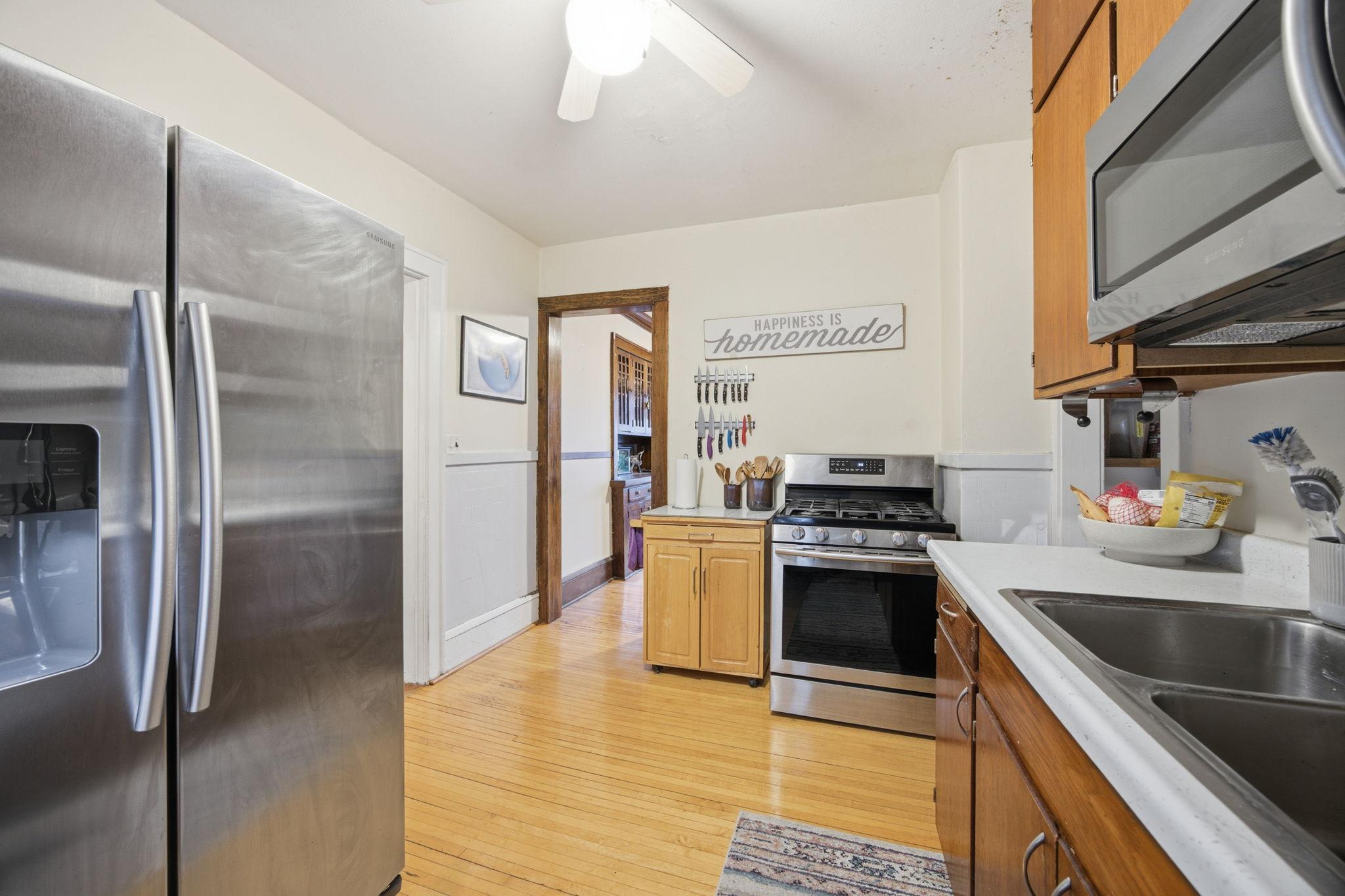 View of Residential at 990 Jameson Street, Saint Paul MN 55103, Saint Paul (10 of 34) - Mike Wilen | Minnesota Team Real Estate