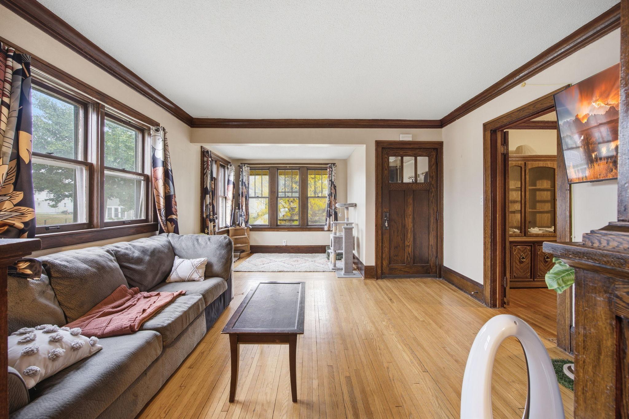 View of Residential at 990 Jameson Street, Saint Paul MN 55103, Saint Paul (6 of 34) - Mike Wilen | Minnesota Team Real Estate