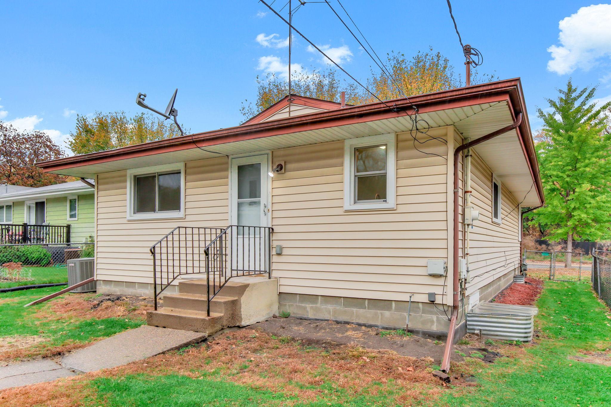 View of Residential at 936 Jefferson Avenue, Saint Paul MN 55102, Saint Paul (31 of 38) - Mike Wilen | Minnesota Team Real Estate