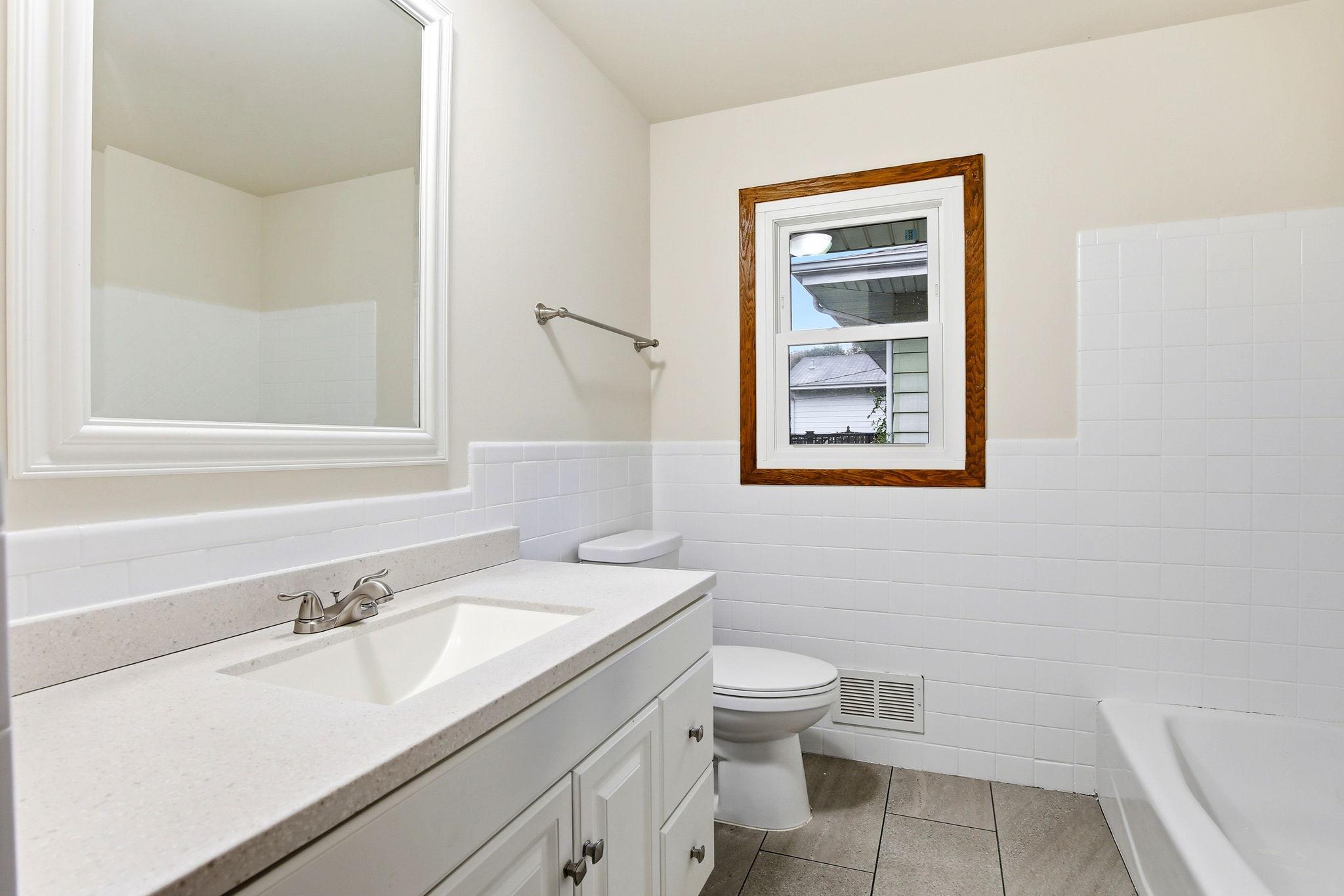 View of Residential at 936 Jefferson Avenue, Saint Paul MN 55102, Saint Paul (21 of 38) - Mike Wilen | Minnesota Team Real Estate