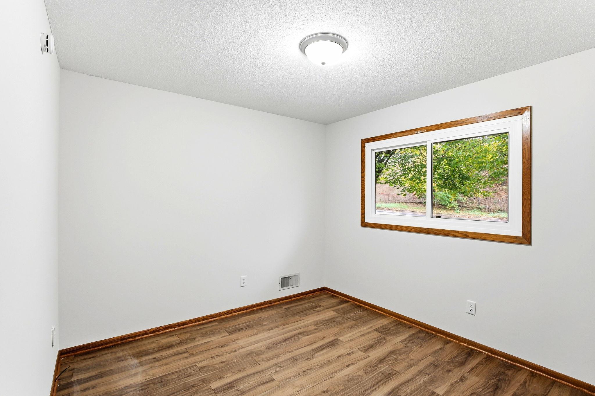 View of Residential at 936 Jefferson Avenue, Saint Paul MN 55102, Saint Paul (19 of 38) - Mike Wilen | Minnesota Team Real Estate