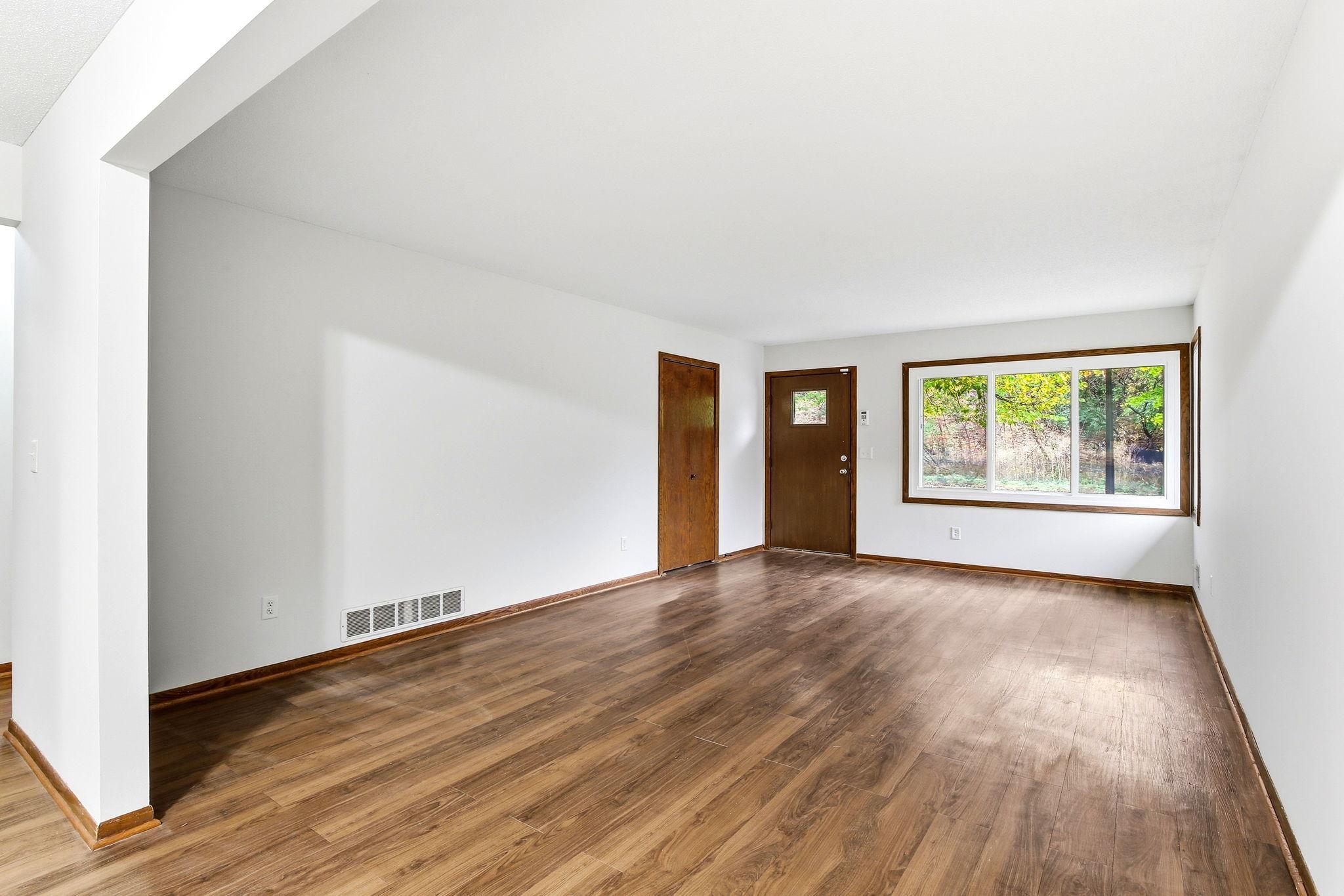 View of Residential at 936 Jefferson Avenue, Saint Paul MN 55102, Saint Paul (4 of 38) - Mike Wilen | Minnesota Team Real Estate